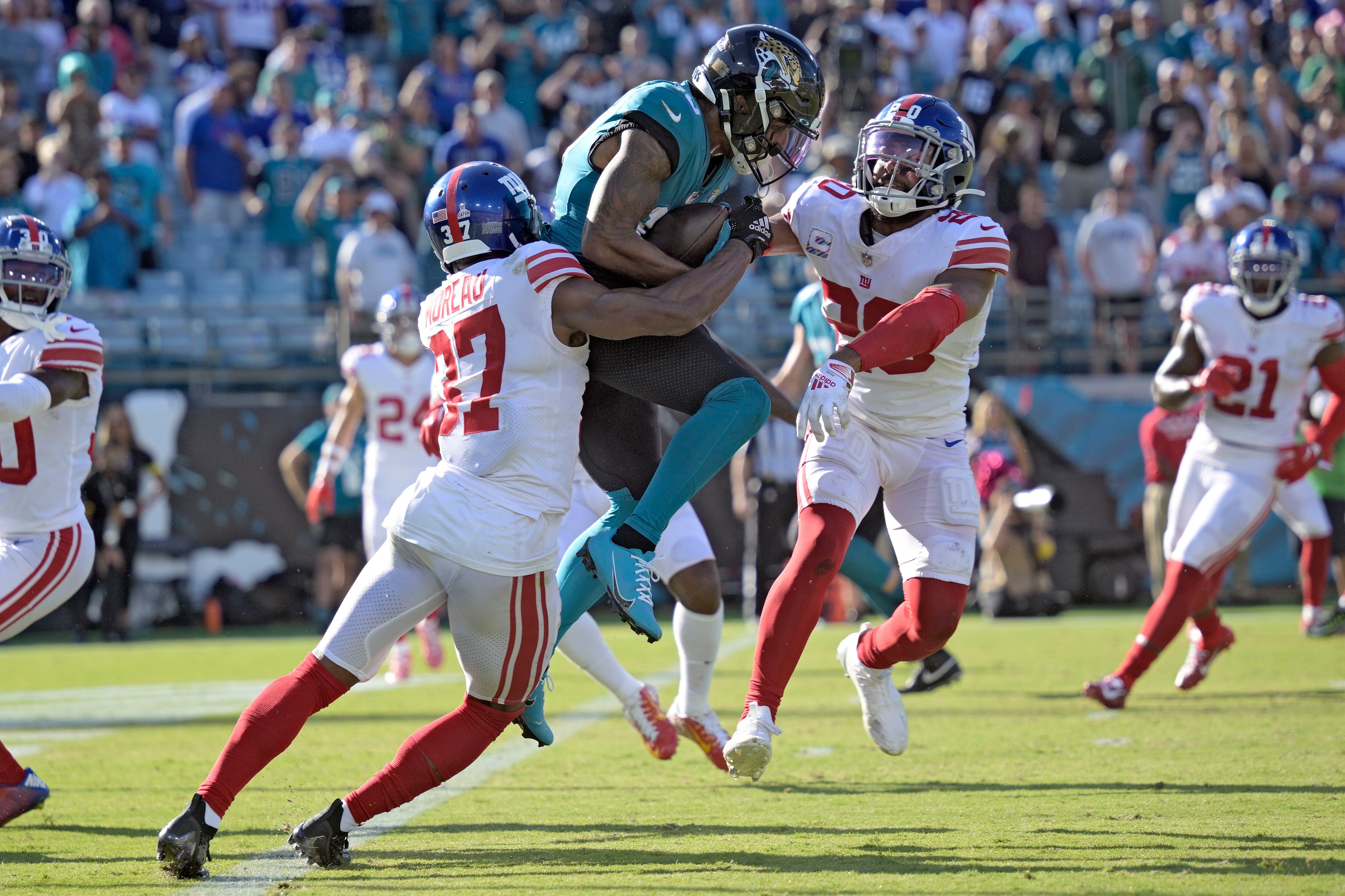 Jaguars rally from 21-0 deficit, beat Giants 25-24