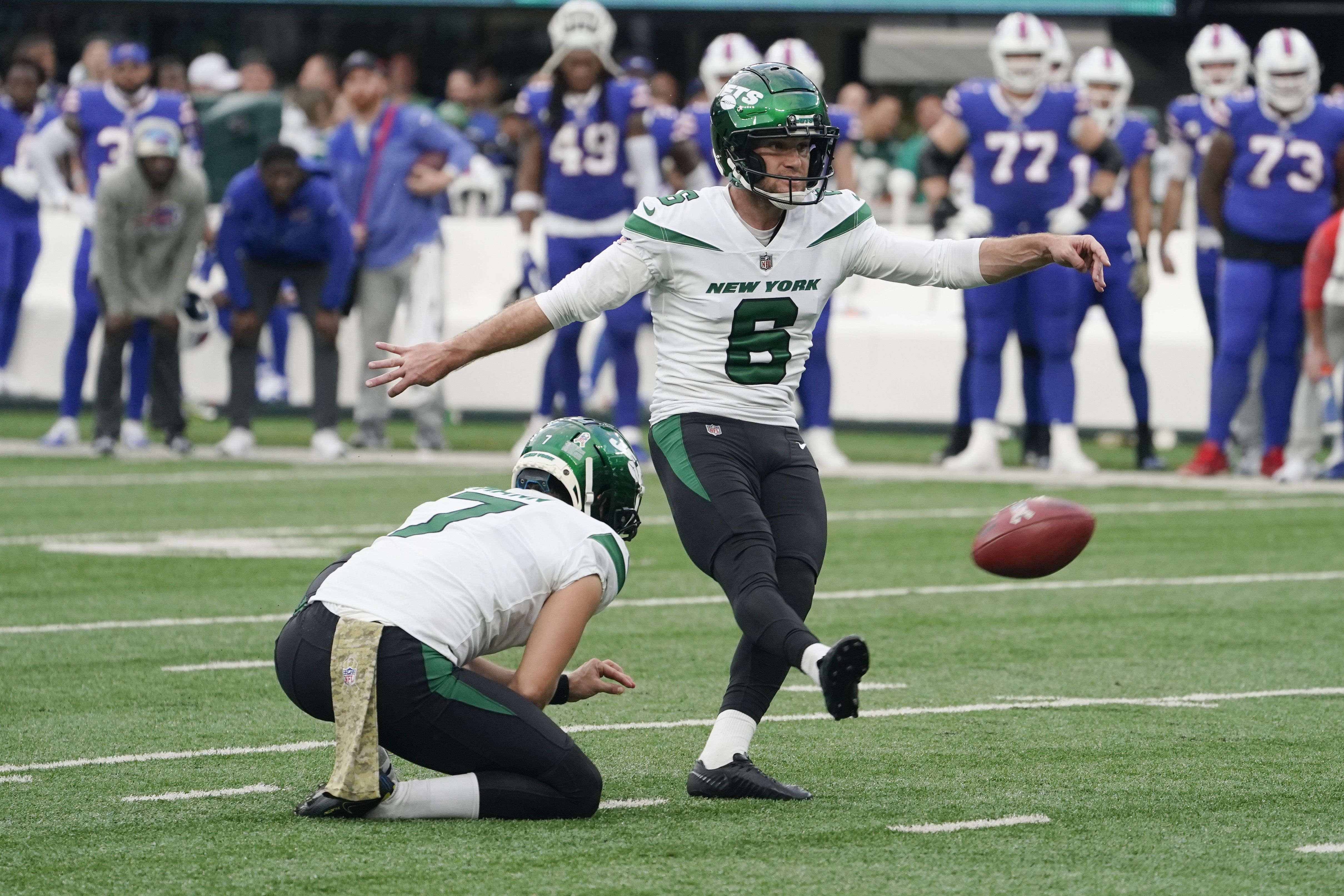 Jets Jordan Whitehead, Sauce Gardner in Damar Hamlin jerseys