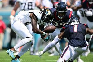 Beck's rare TD return propels Texans to a 37-17 rout of Jaguars and gives  Ryans his first win - ABC13 Houston