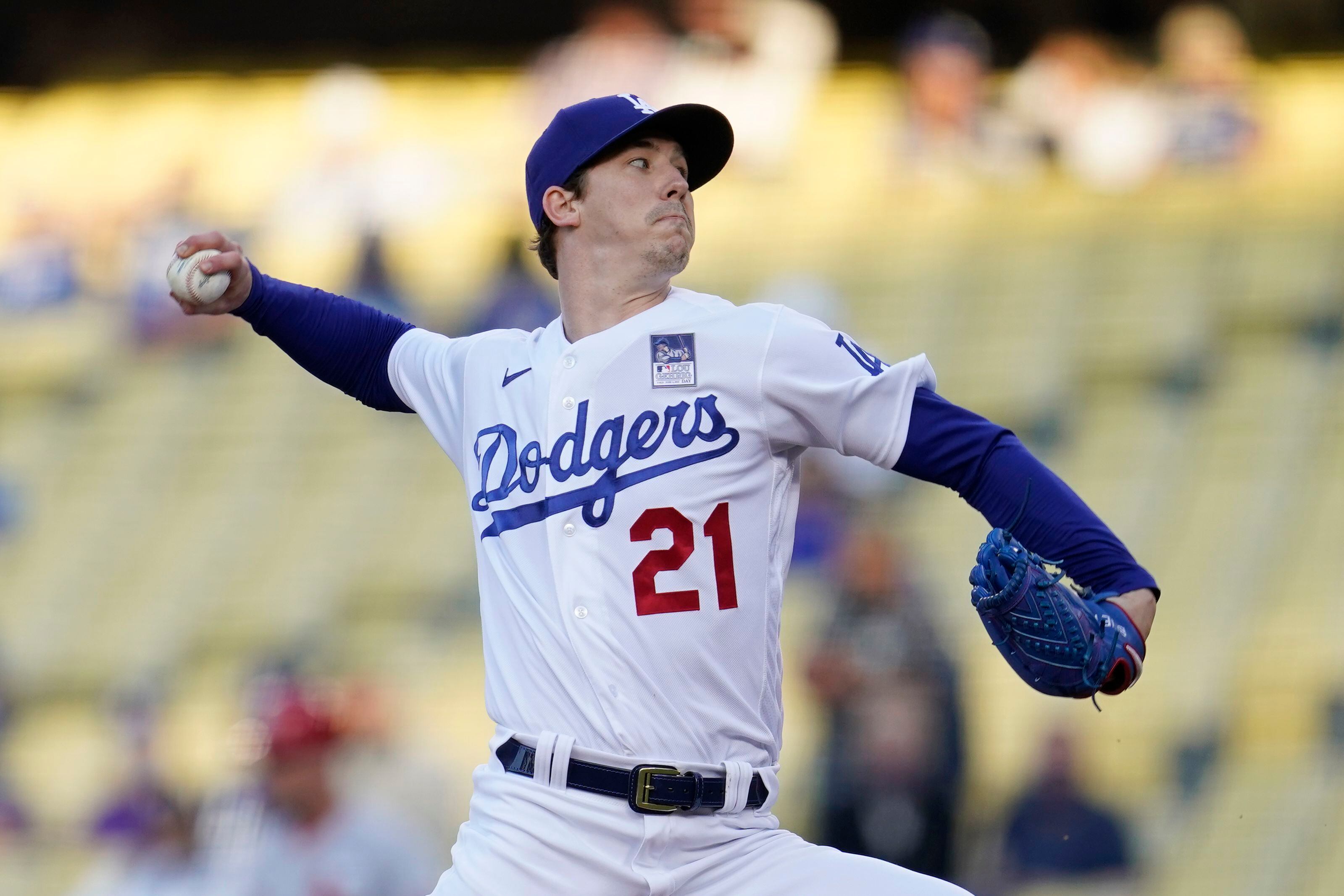 Record onslaught: Dodgers score 11 in 1st to rout Cards 14-3