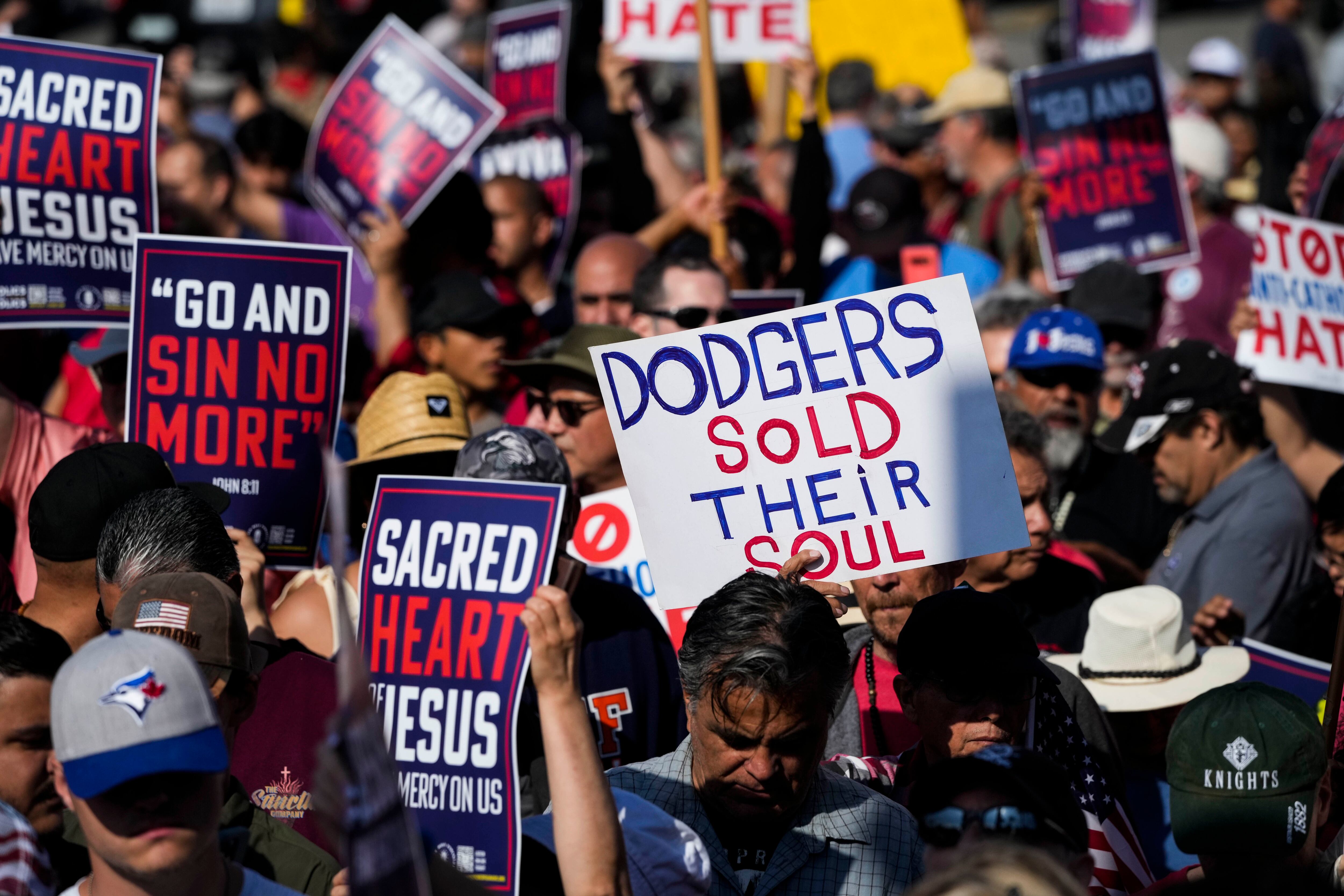 Special treats for fully-vaccinated Dodgers fans attending first Pride Night