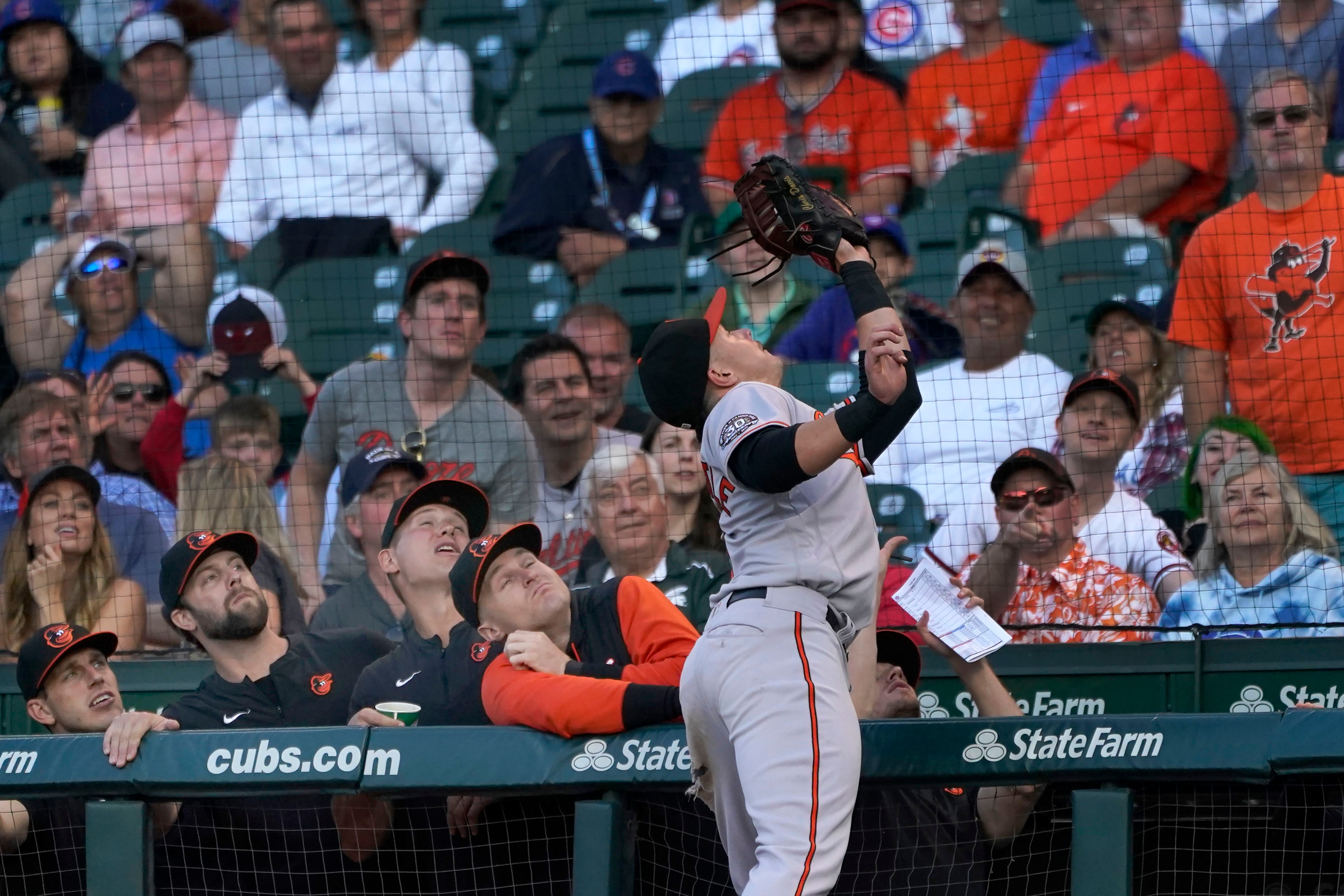 Orioles beat Cubs 7-1, extend winning streak to 10 games