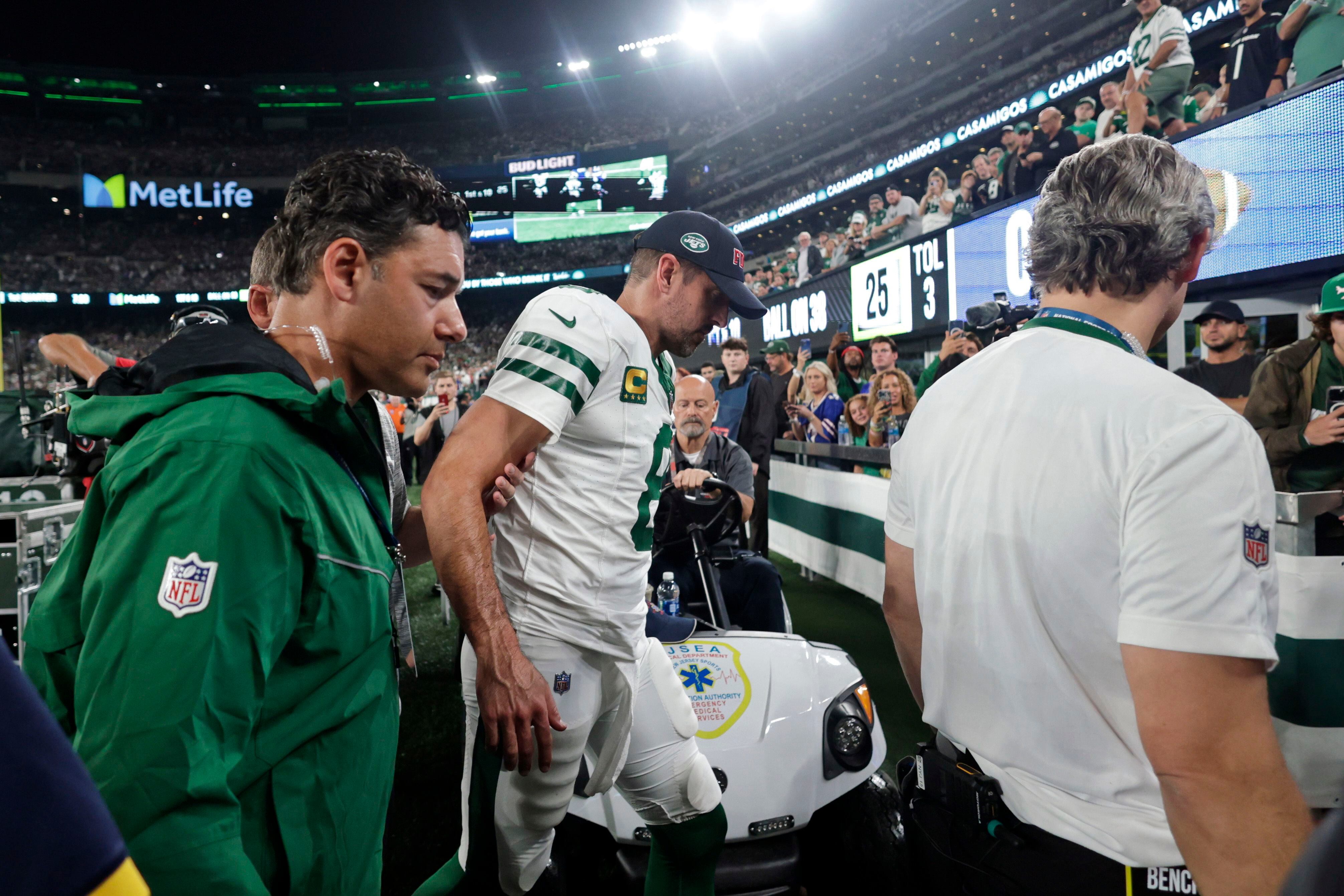 How did Zach Wilson play? Jets QB's stats in relief of injured Aaron  Rodgers in 'Monday Night Football' win vs. Bills