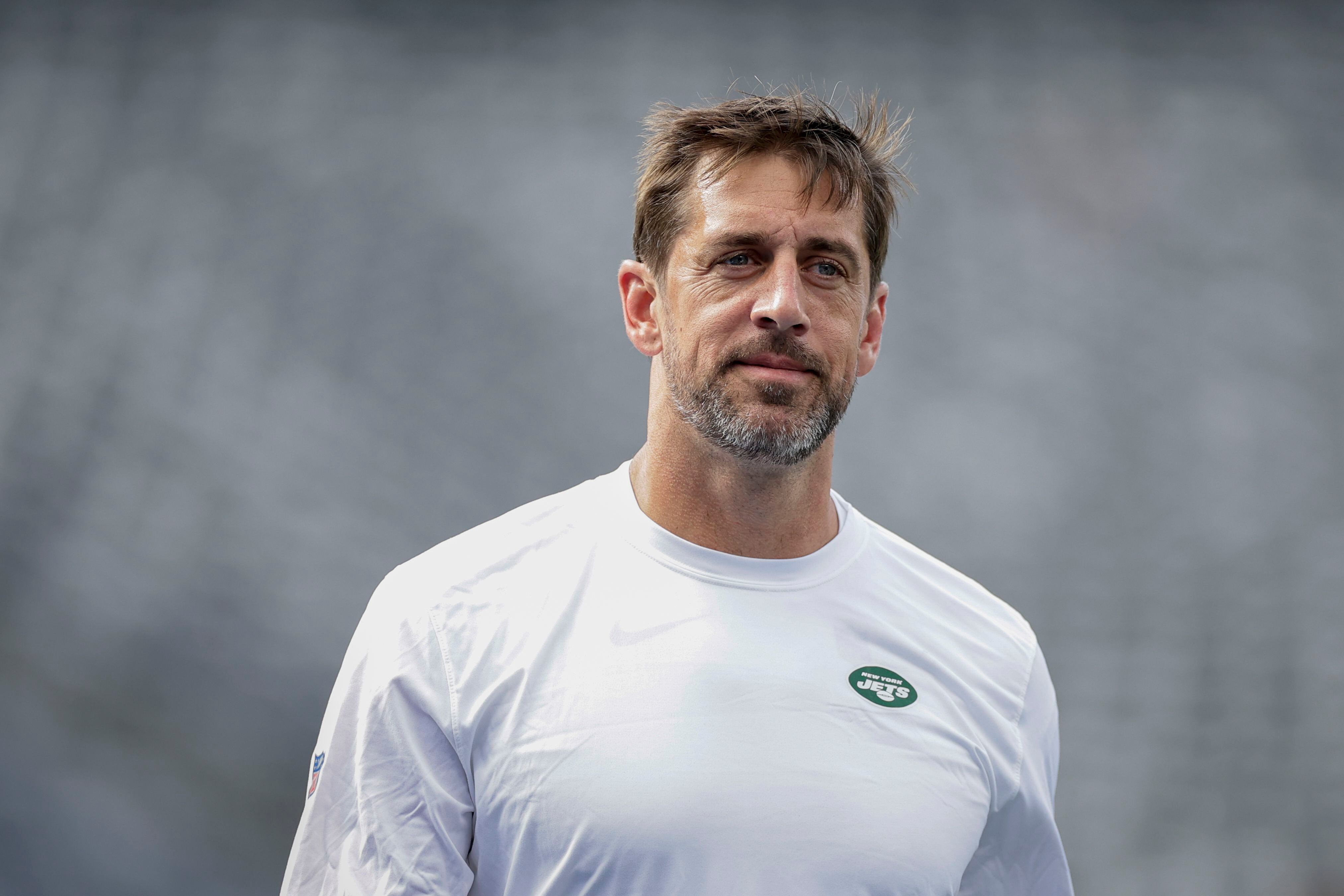 Aaron Rodgers Pushes Jets' Season Tickets Sales Up 400% –