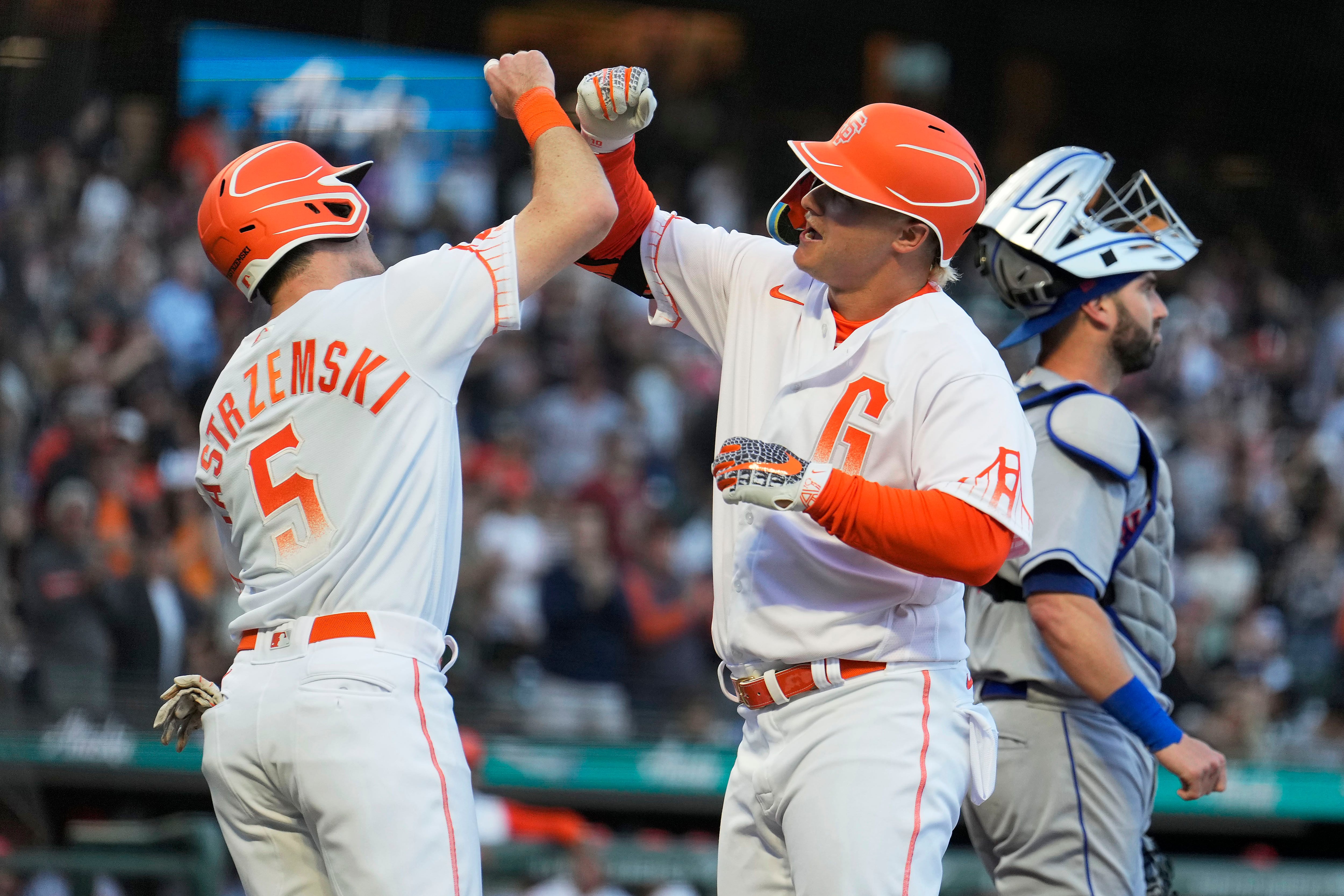 Giants' Joc Pederson smacks 3 HRs, drives in 8 in wild 13-12 defeat of Mets