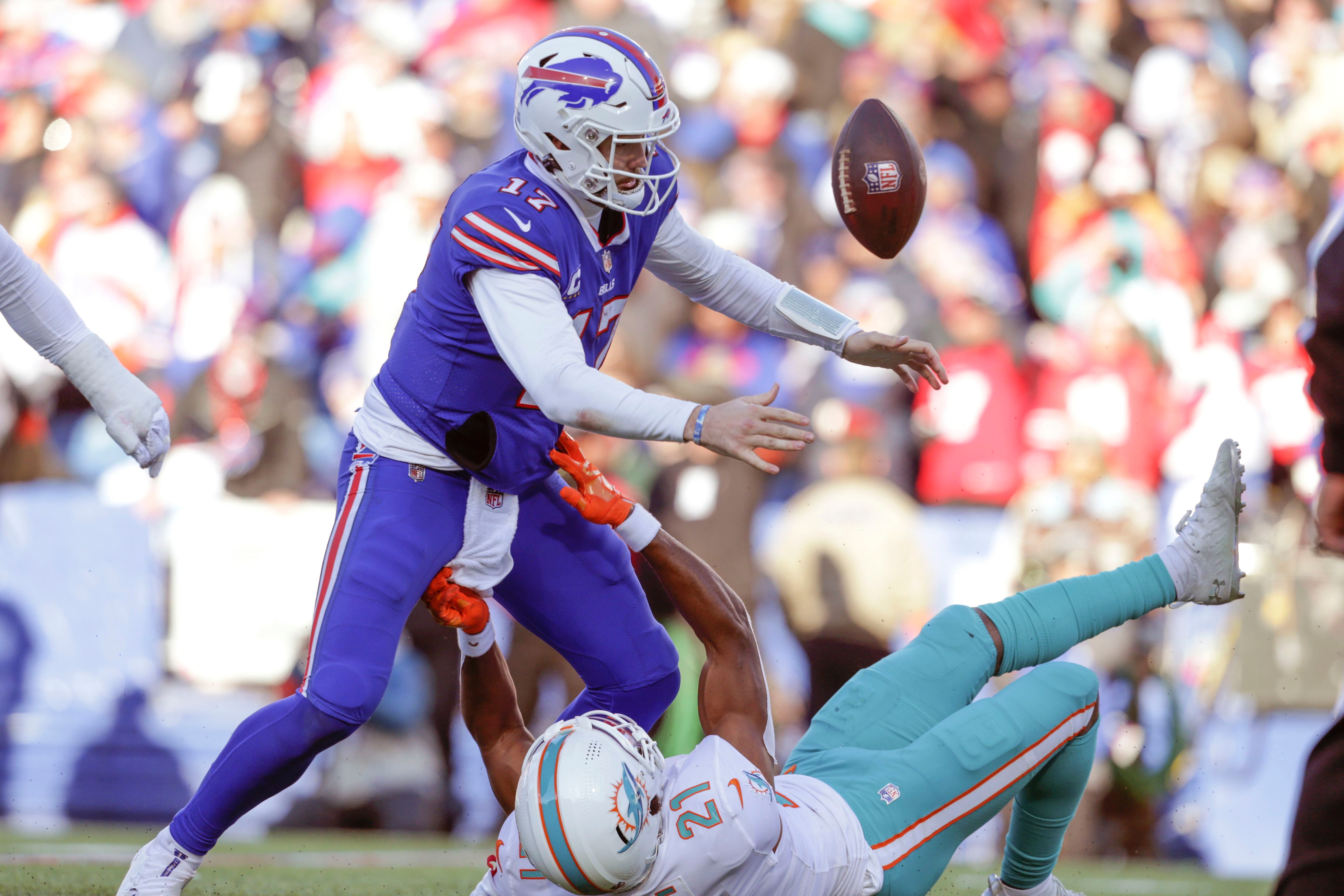 Bills hang on for 34-31 wild-card win over Dolphins - Hawaii Tribune-Herald