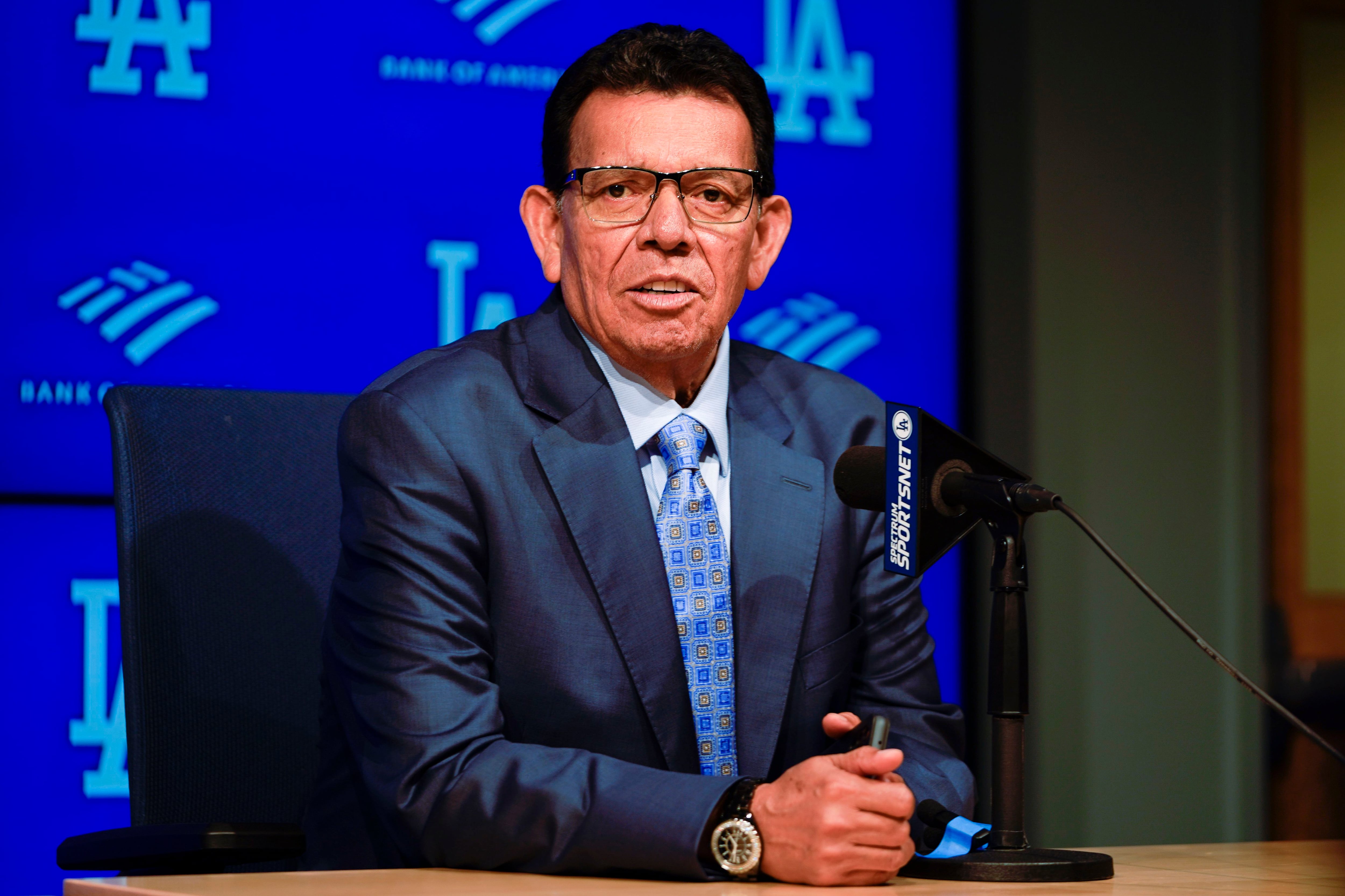 Fernandomania' lives again at Dodger Stadium with retirement of