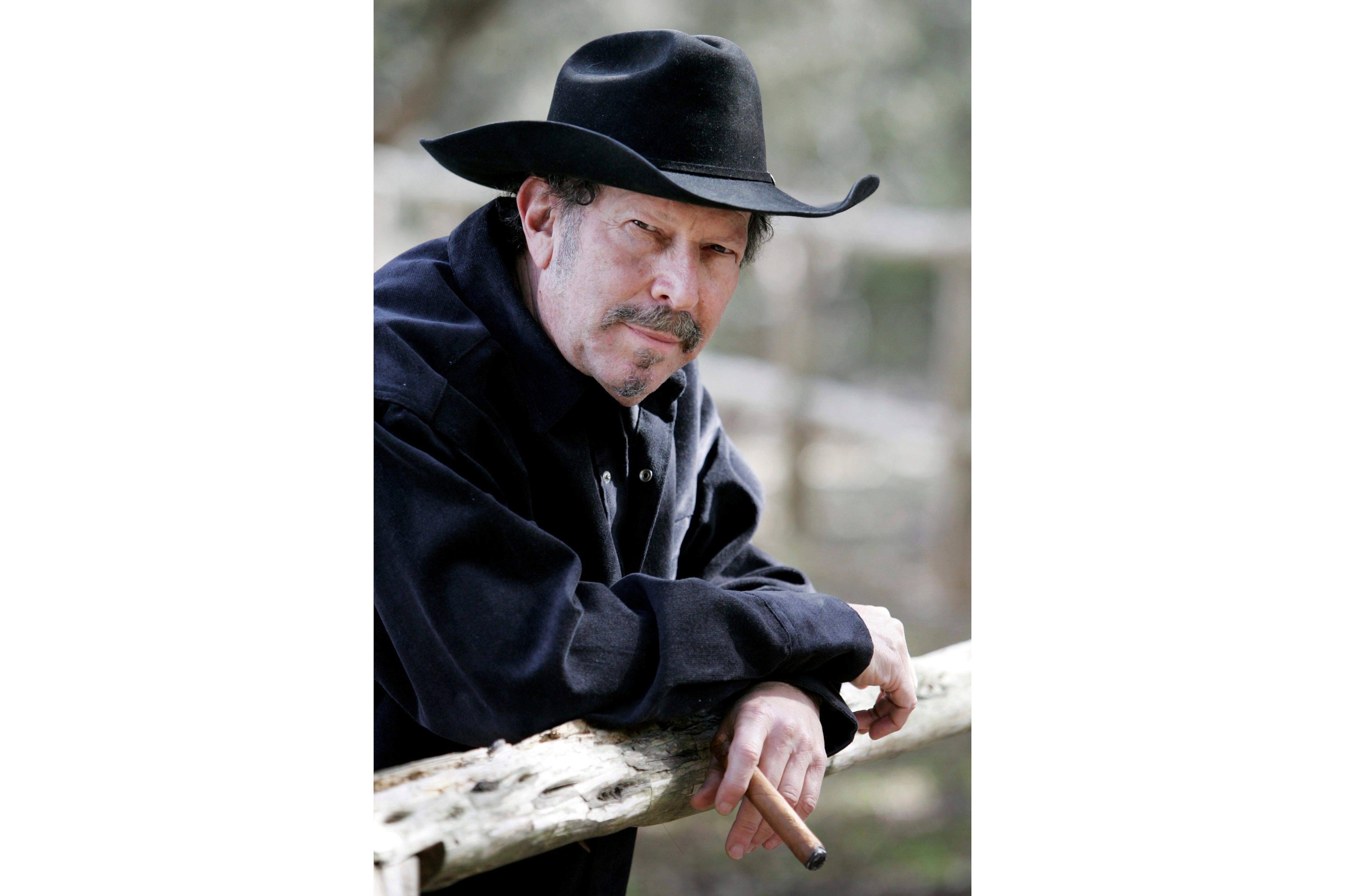 Singer, songwriter, provocateur and politician Kinky Friedman dead at 79 thumbnail