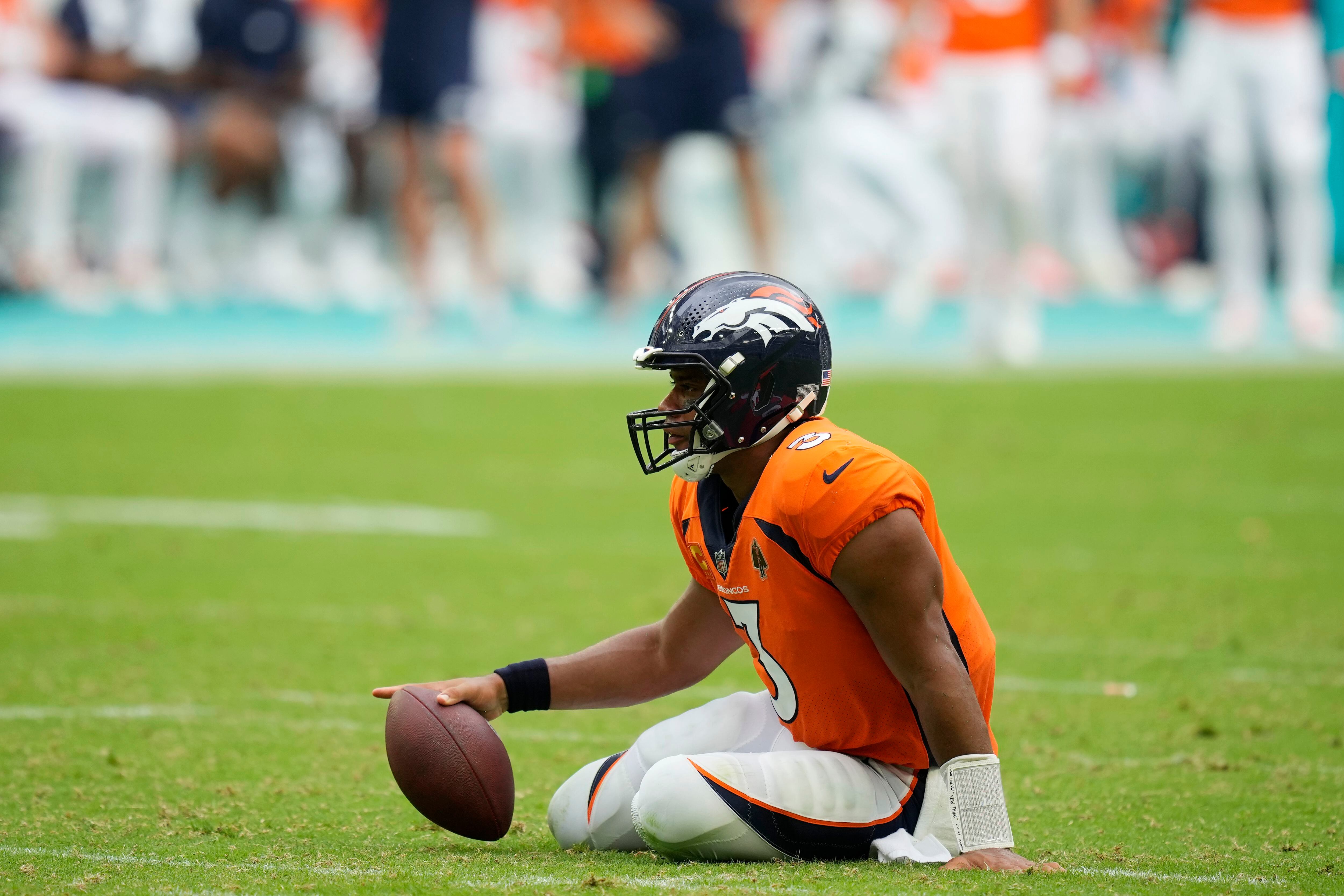 Raiders-Broncos: What to expect from Russell Wilson under Sean Payton -  Silver And Black Pride