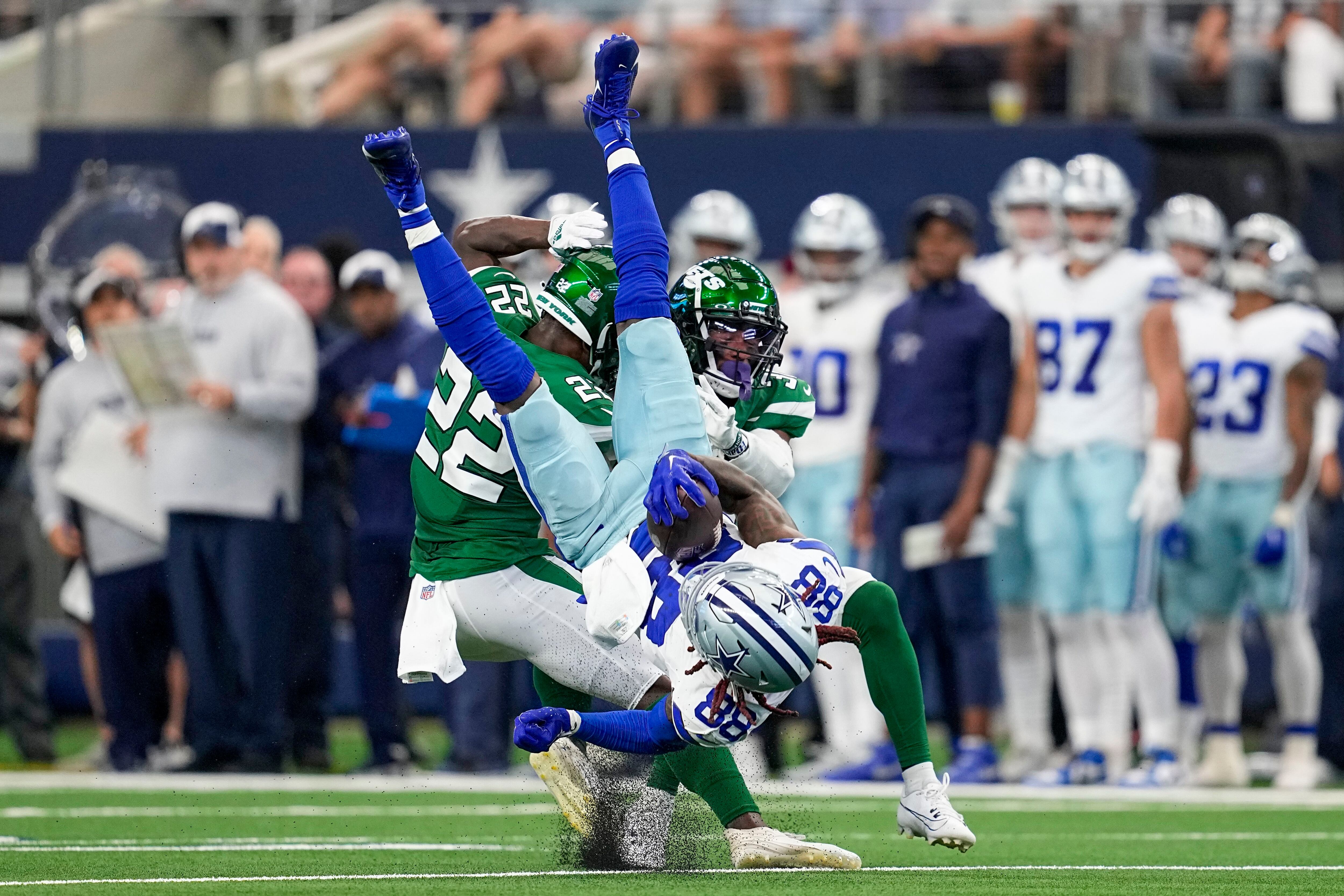 Dallas Cowboys' Micah Parsons Welcomes Baby Two Days Before Team's Win