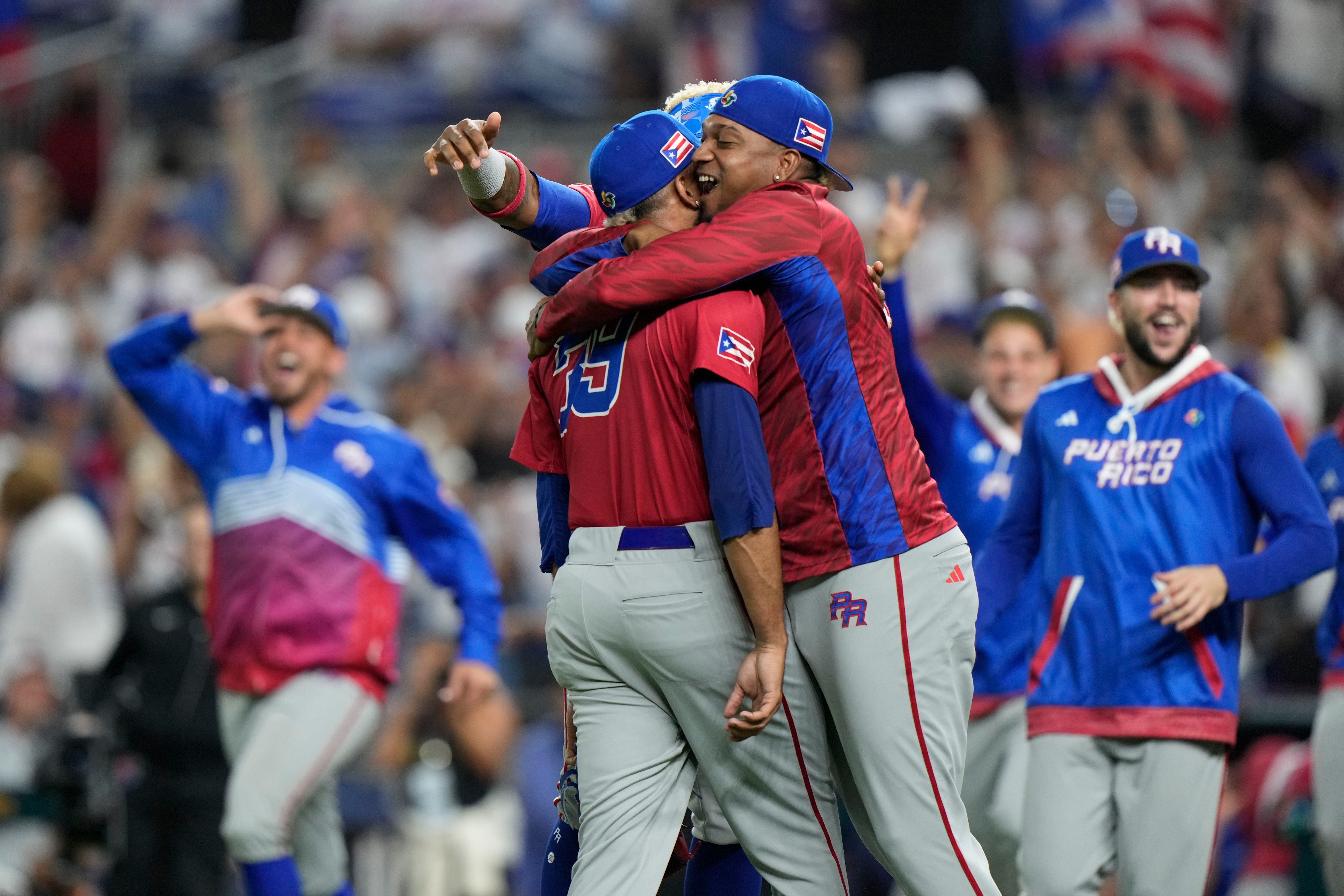 Yadier Molina will catch for Puerto Rico in World Baseball Classic