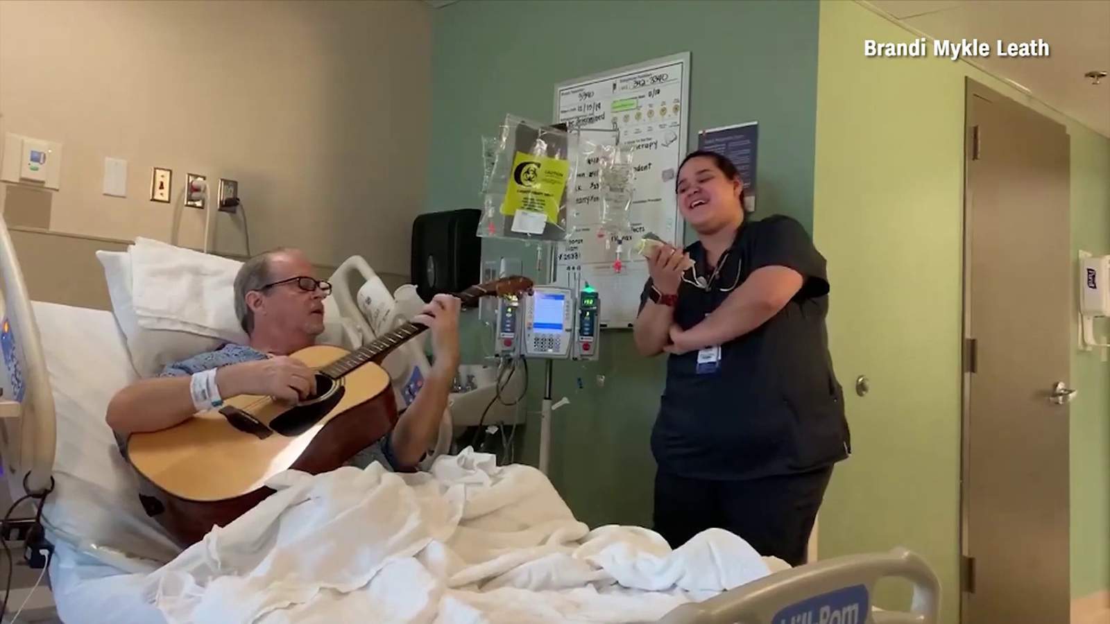 Cancer patient, nurse sing heartwarming Christmas duet