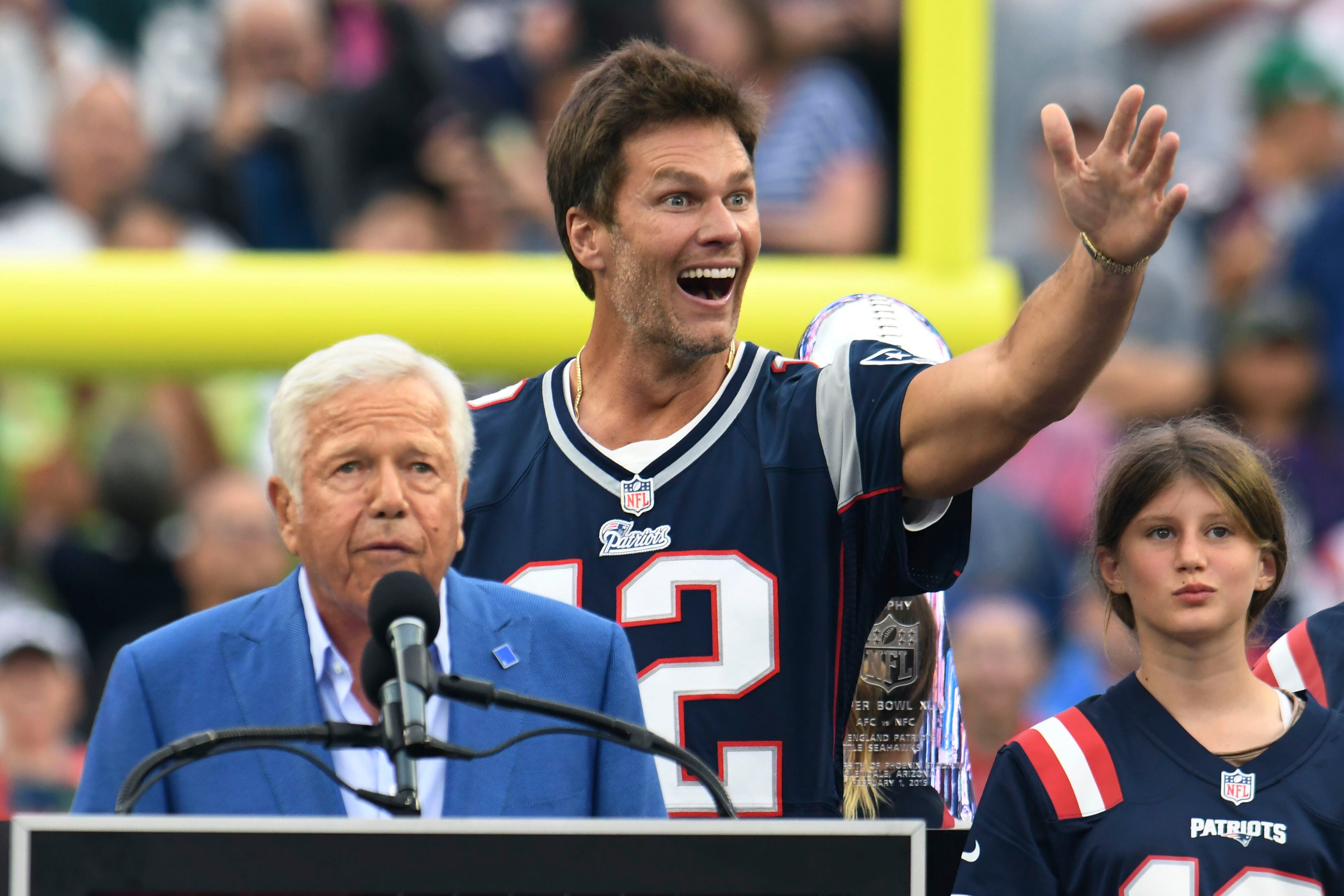 Tom Brady thanks 'Patriots Nation' on social media after