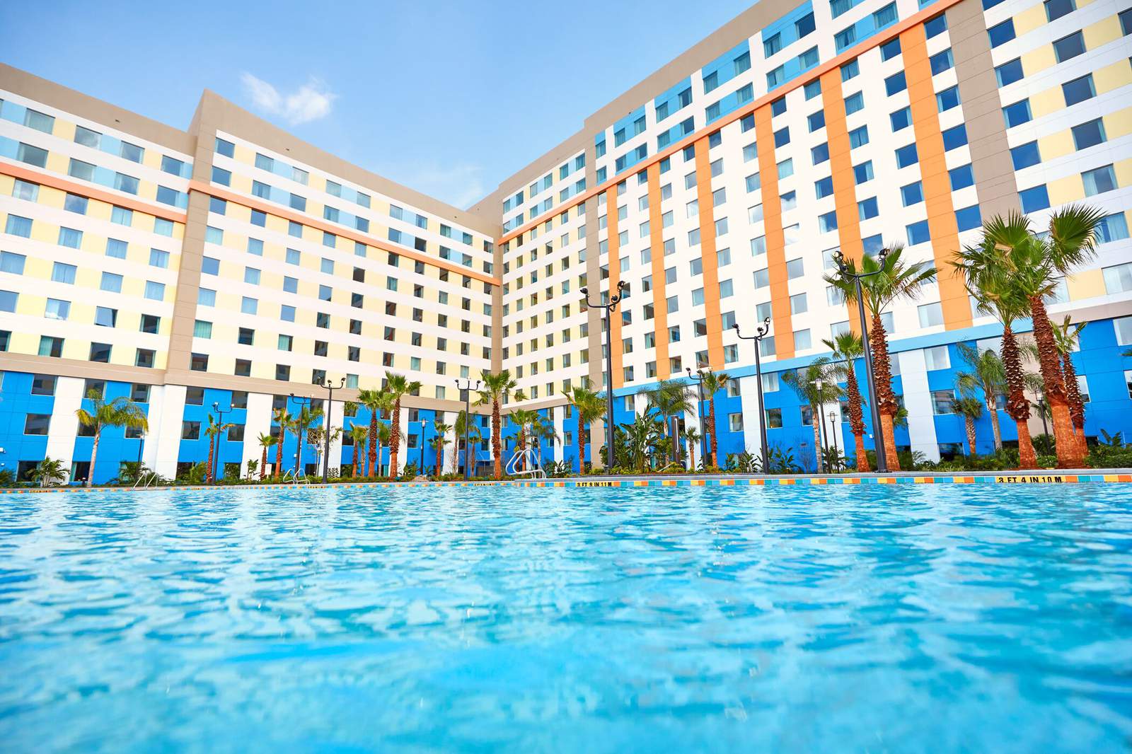 Universal Orlando gives first look at Endless Summer Resort Dockside