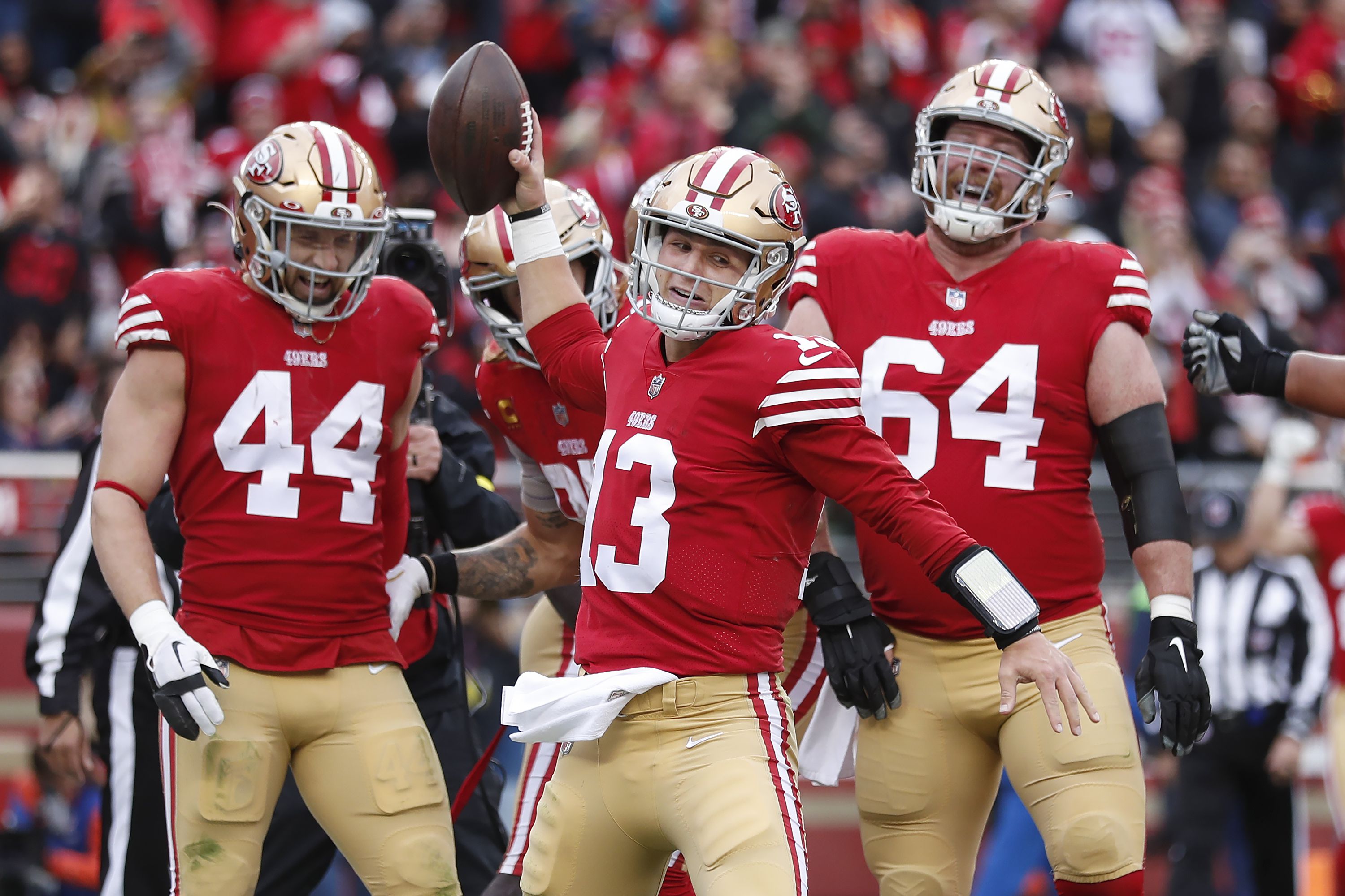 49ers spoil Brady's Bay Area return with 35-7 win vs. Bucs