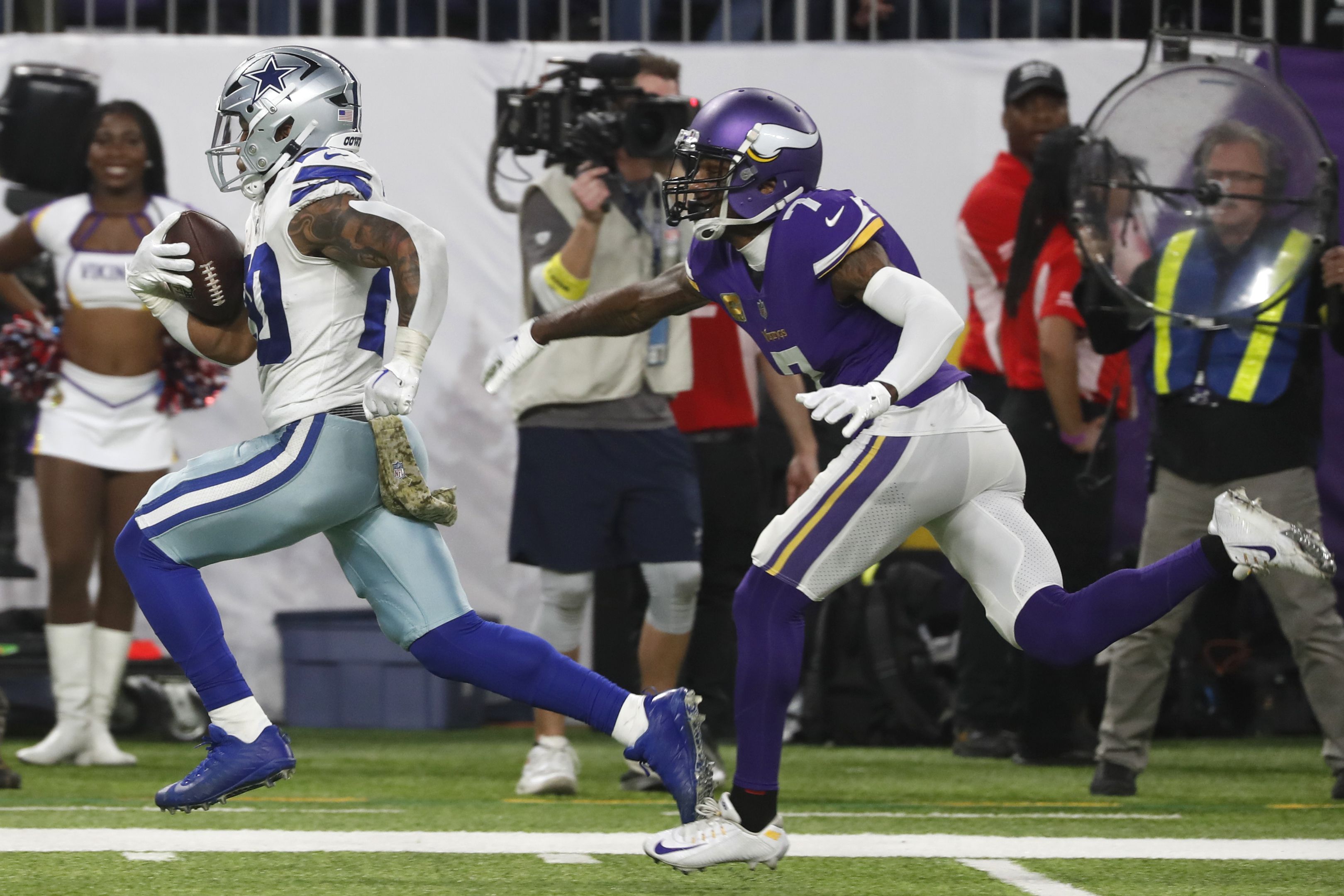 Tony Pollard Rushes for a 42-yard TD vs Vikings