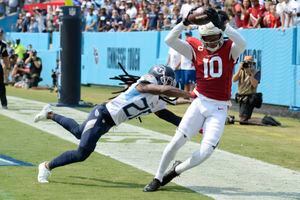 Murray gets 5 TDs, Jones 5 sacks as Cards rout Titans 38-13 – KGET 17