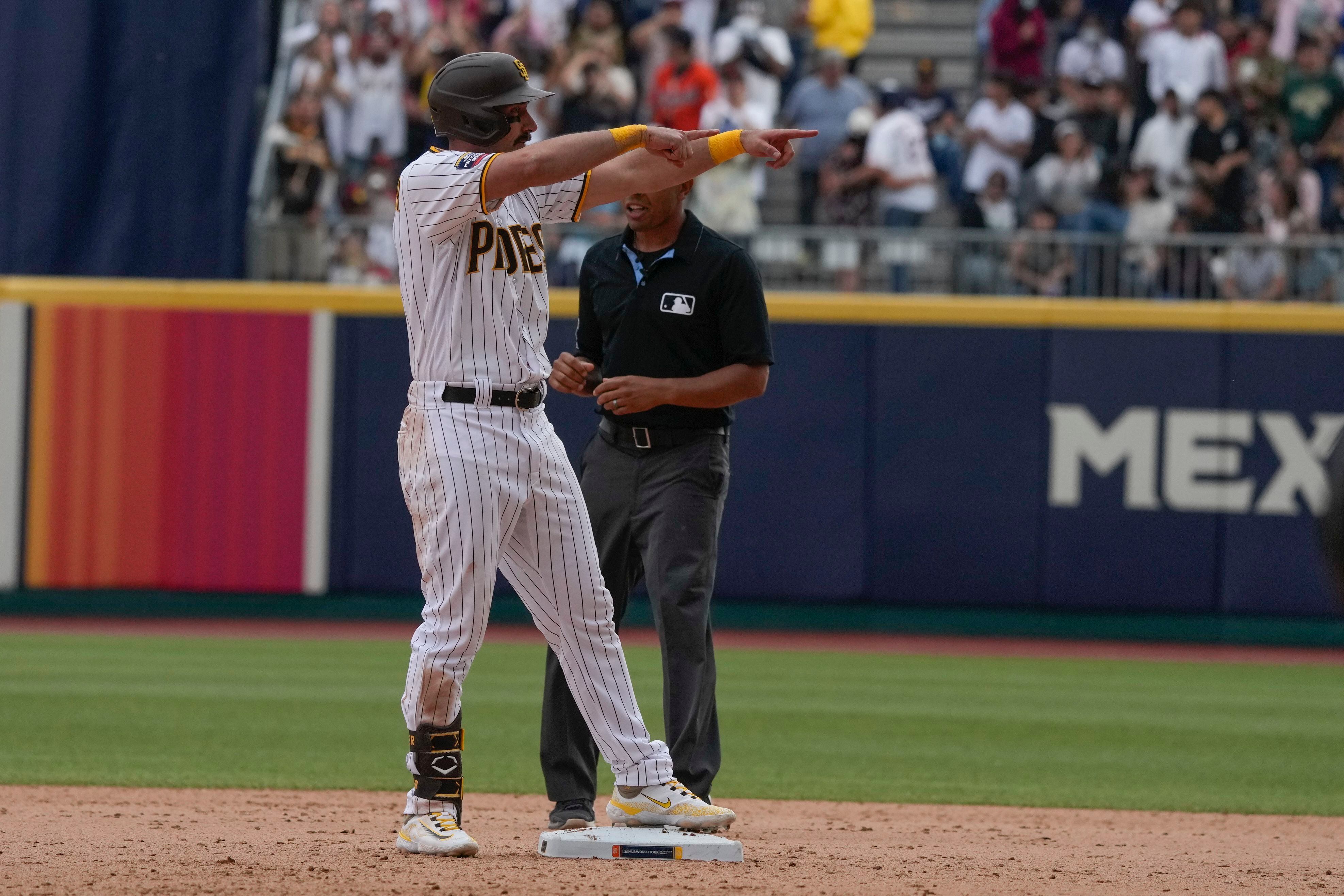 SF Giants lose Mexico City series, Yastrzemski to hamstring strain