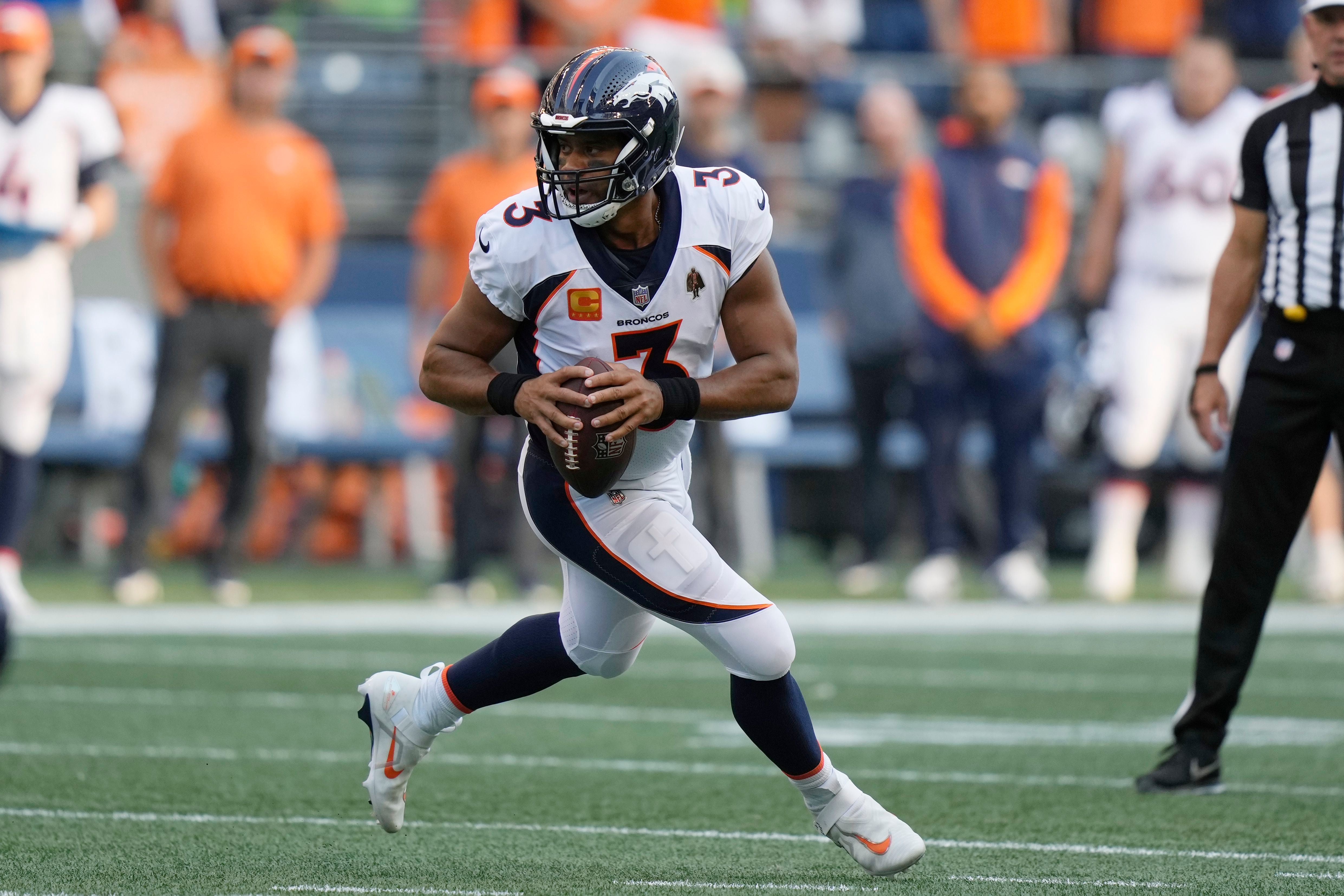 Seahawks survive Russell Wilson's return, top Broncos 17-16 - The Columbian