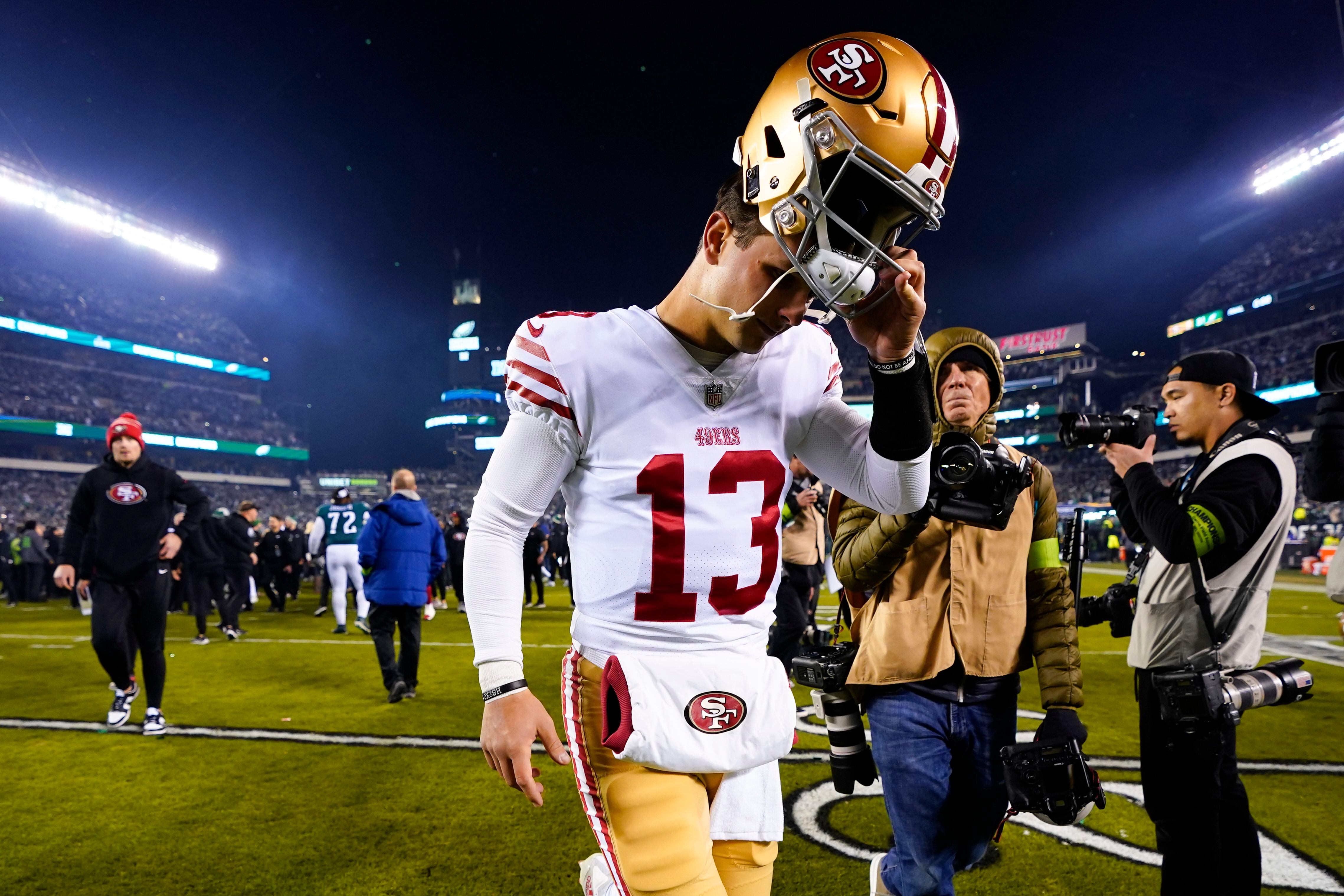 FILE - San Francisco 49ers offensive tackle Trent Williams (71) walks off  the field after the 49ers were defeated by the Philadelphia Eagles in an  NFL football game in Santa Clara, Calif.