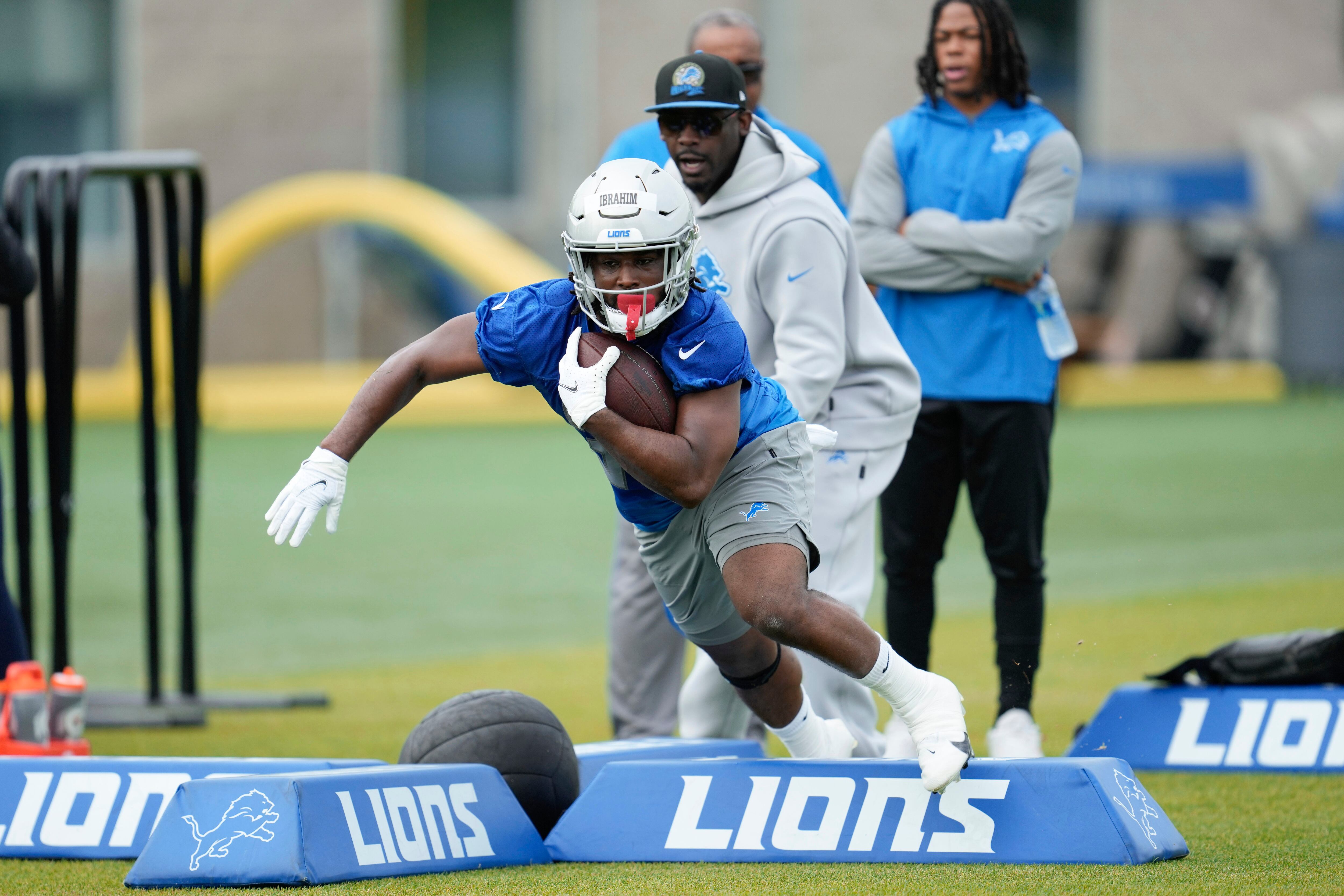 Lions rookies Gibbs, Campbell part of team's plan to meet higher  expectations