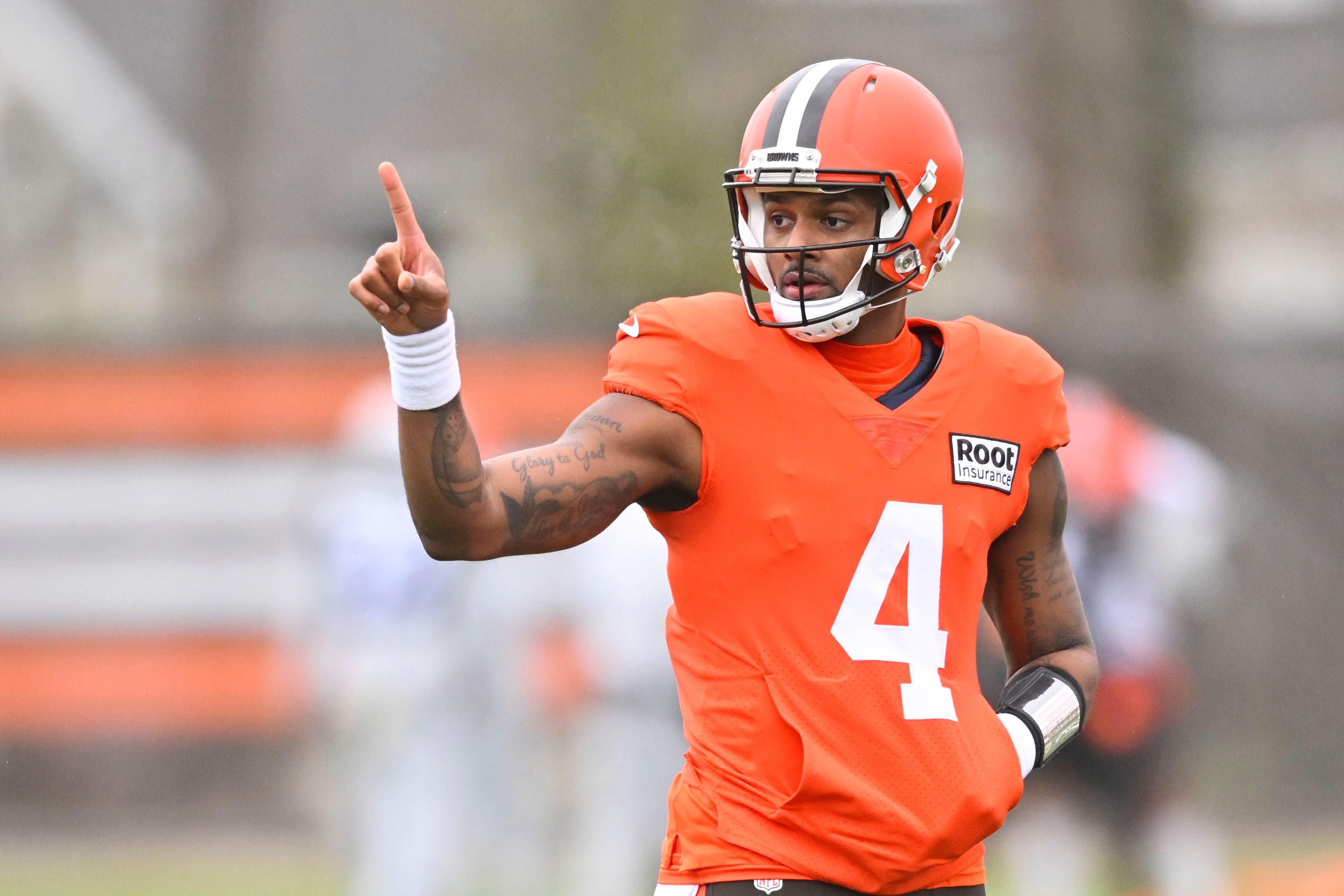 Deshaun Watson, Jacoby Brissett in action on Day 5 of Browns Training Camp  