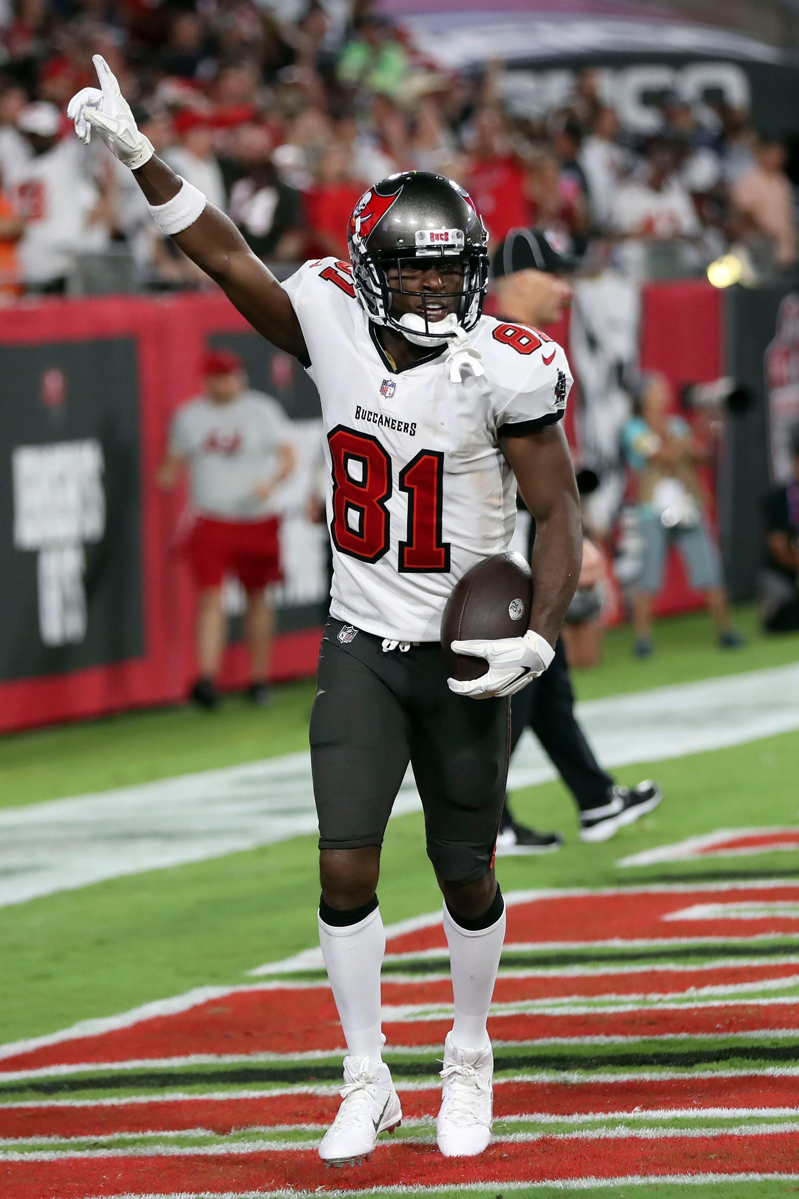 BUCS WIN: Tampa Bay starts season 1-0 with 31-29 win over Dallas Cowboys