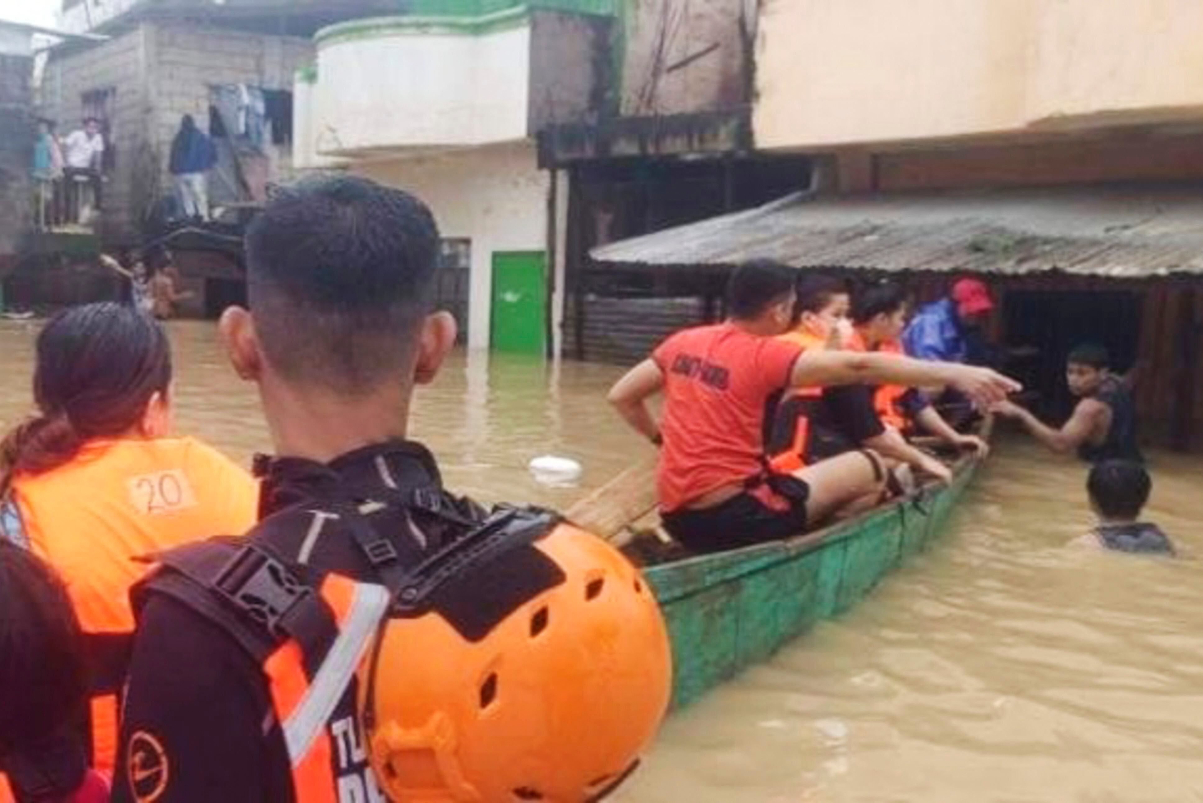 Philippine storm victims feared tsunami, ran toward mudslide