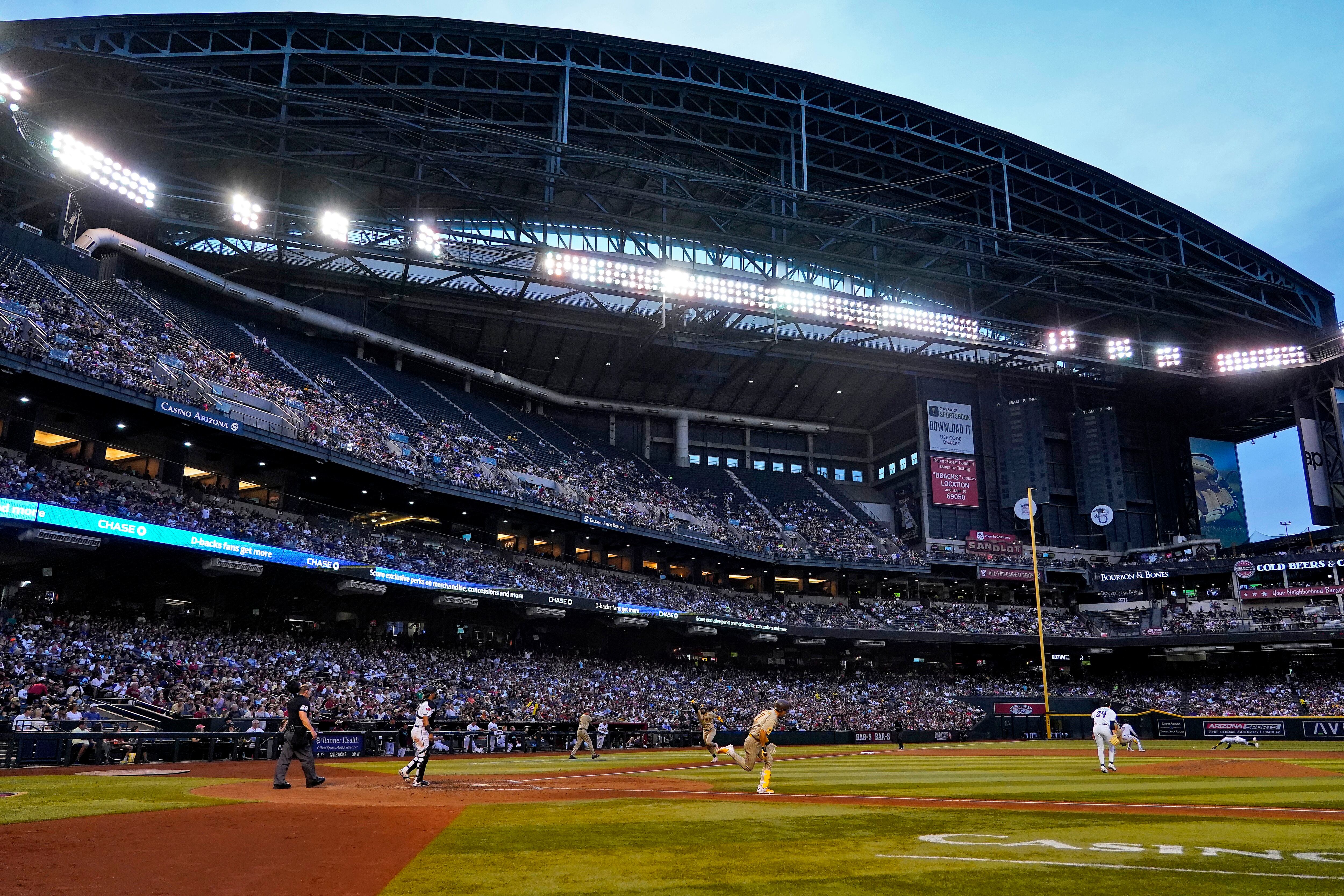 Tatis homers, Padres rally for 5-3 win over Diamondbacks