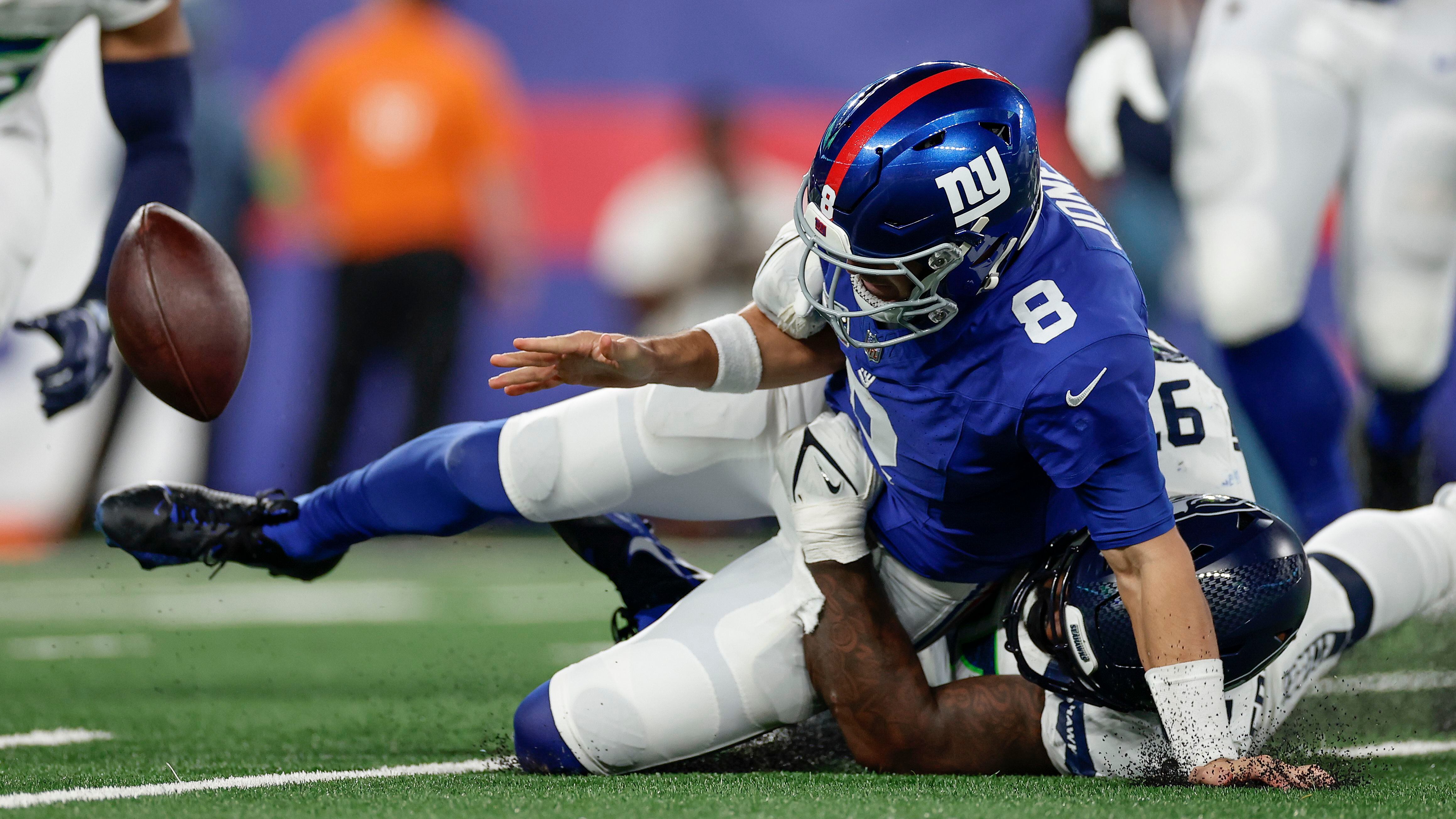 Giants: Daniel Jones adds to ugly turnover stat on Monday Night Football vs  Seahawks