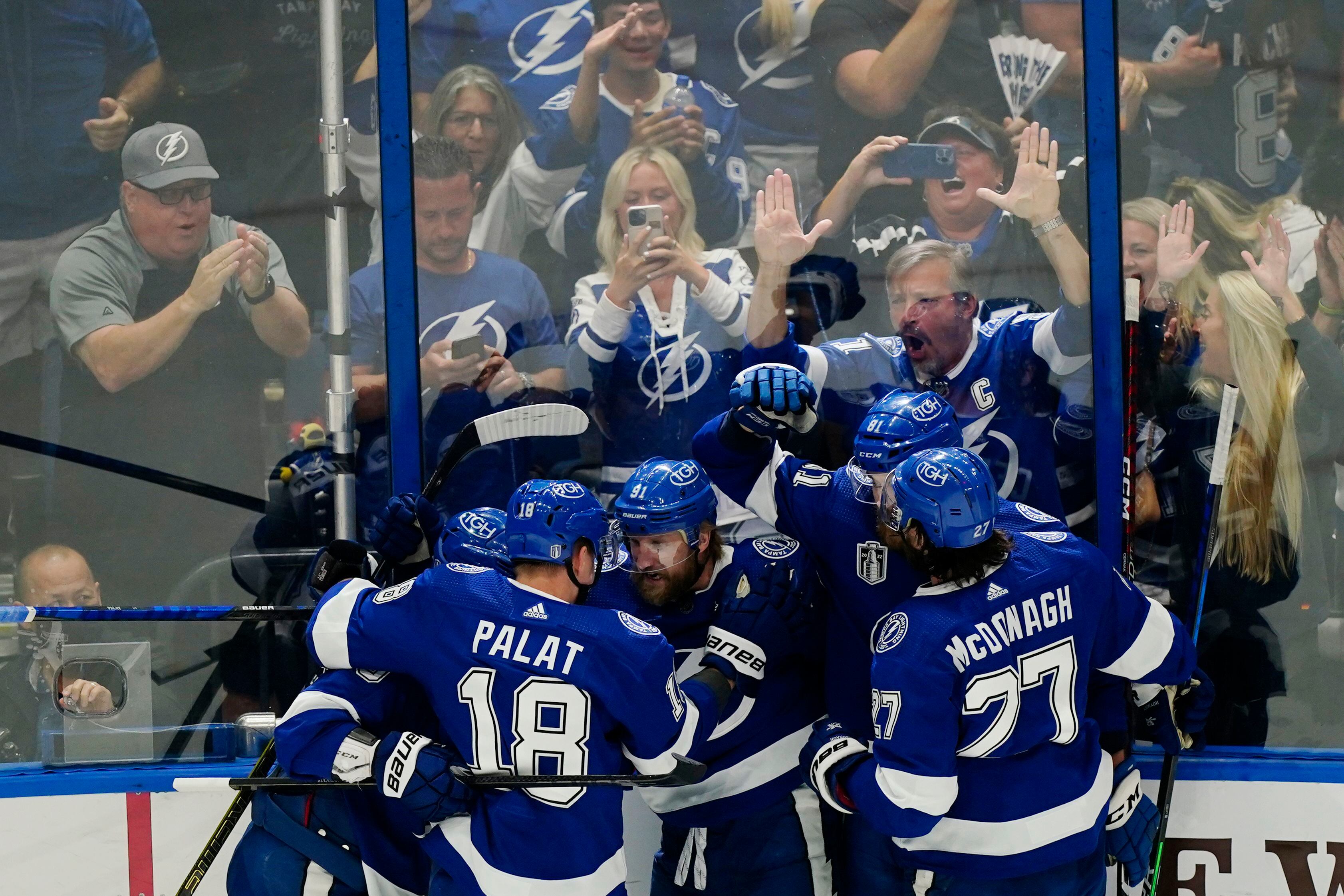 Tampa Bay Lightning 91 Steven Stamkos 2022 Stadium Series White