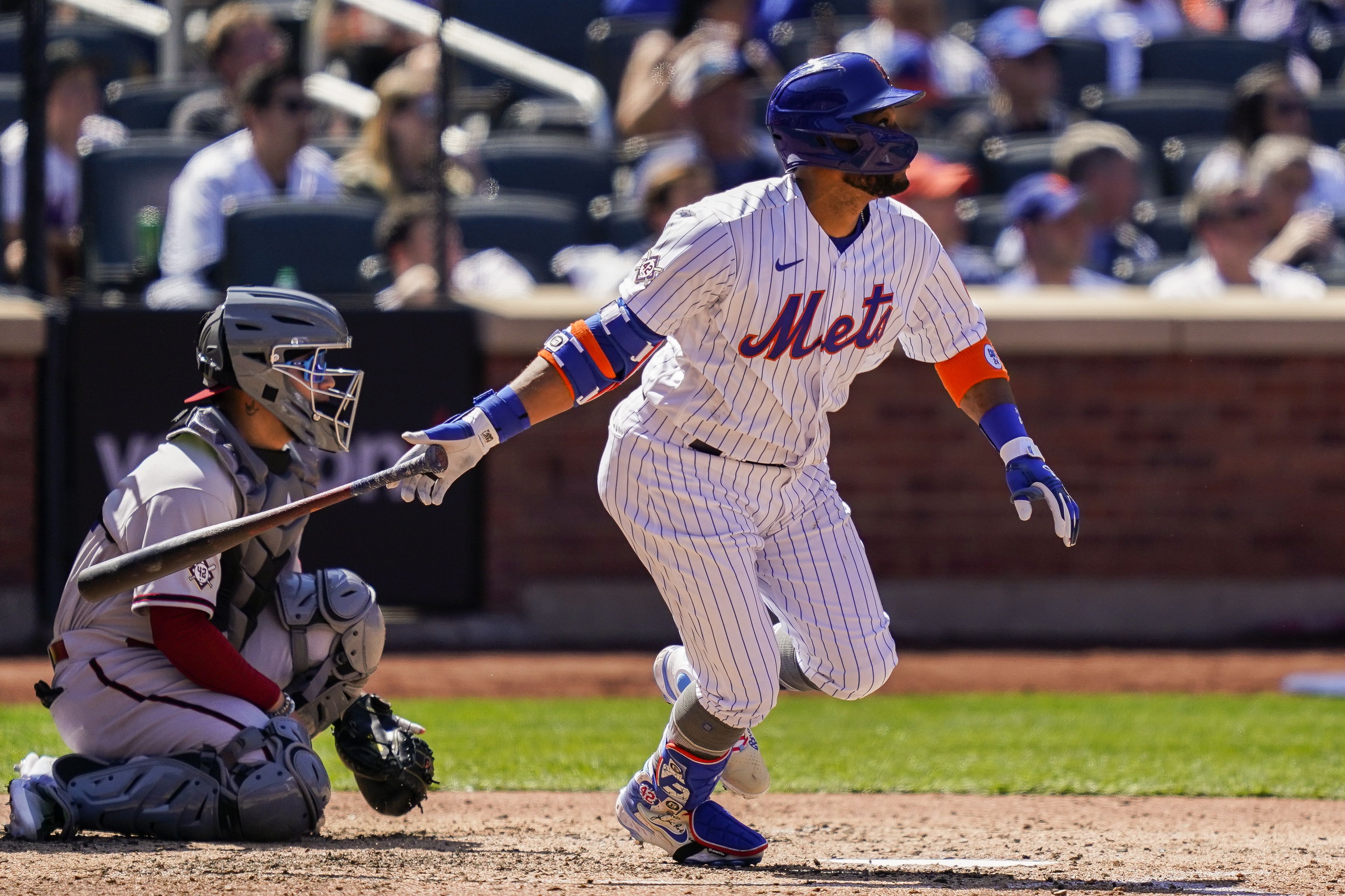 Alonso hits MLB-best 19th HR, Carrasco gets 1st win as Mets rout