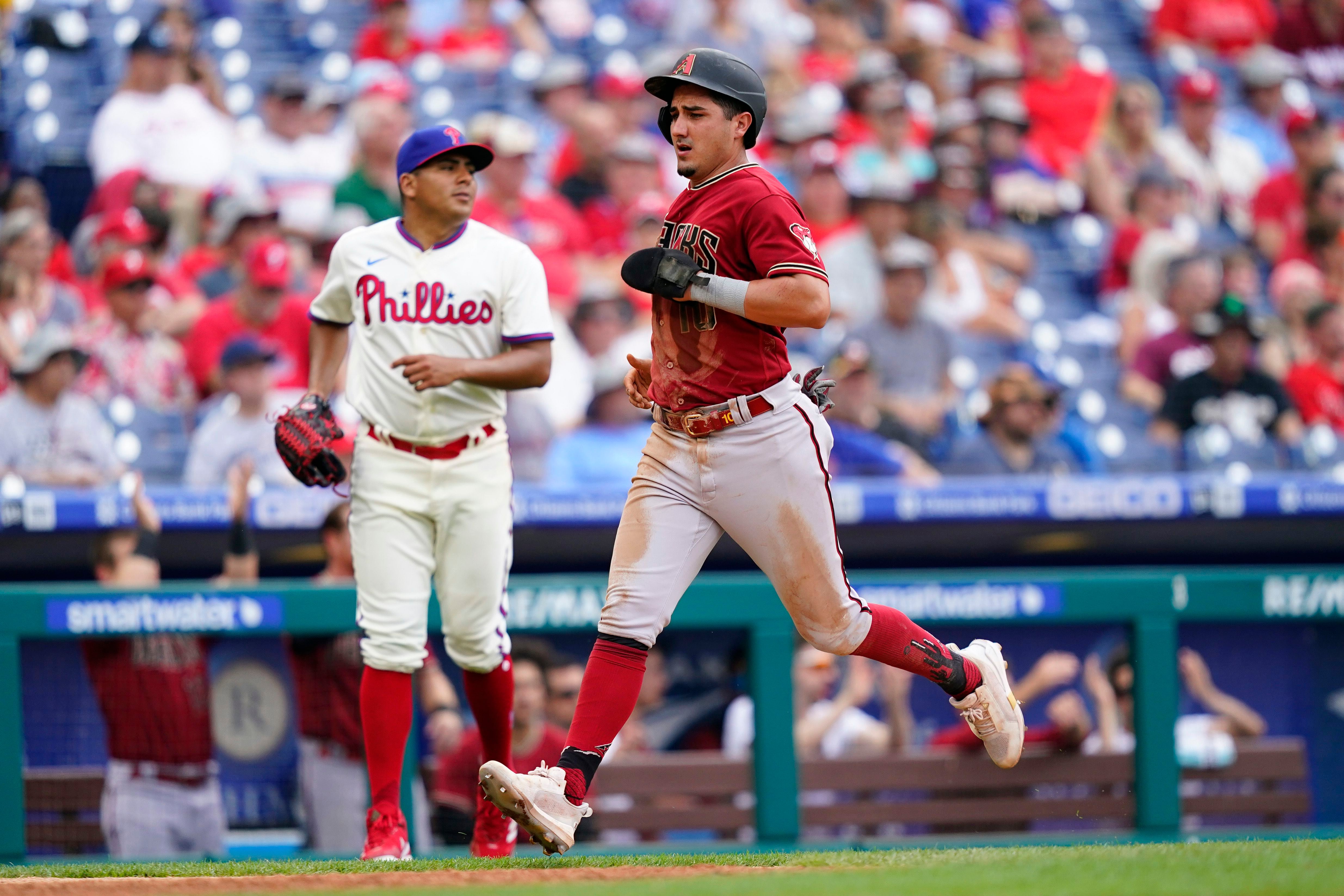 Nunez drives in four to key Phillies' victory