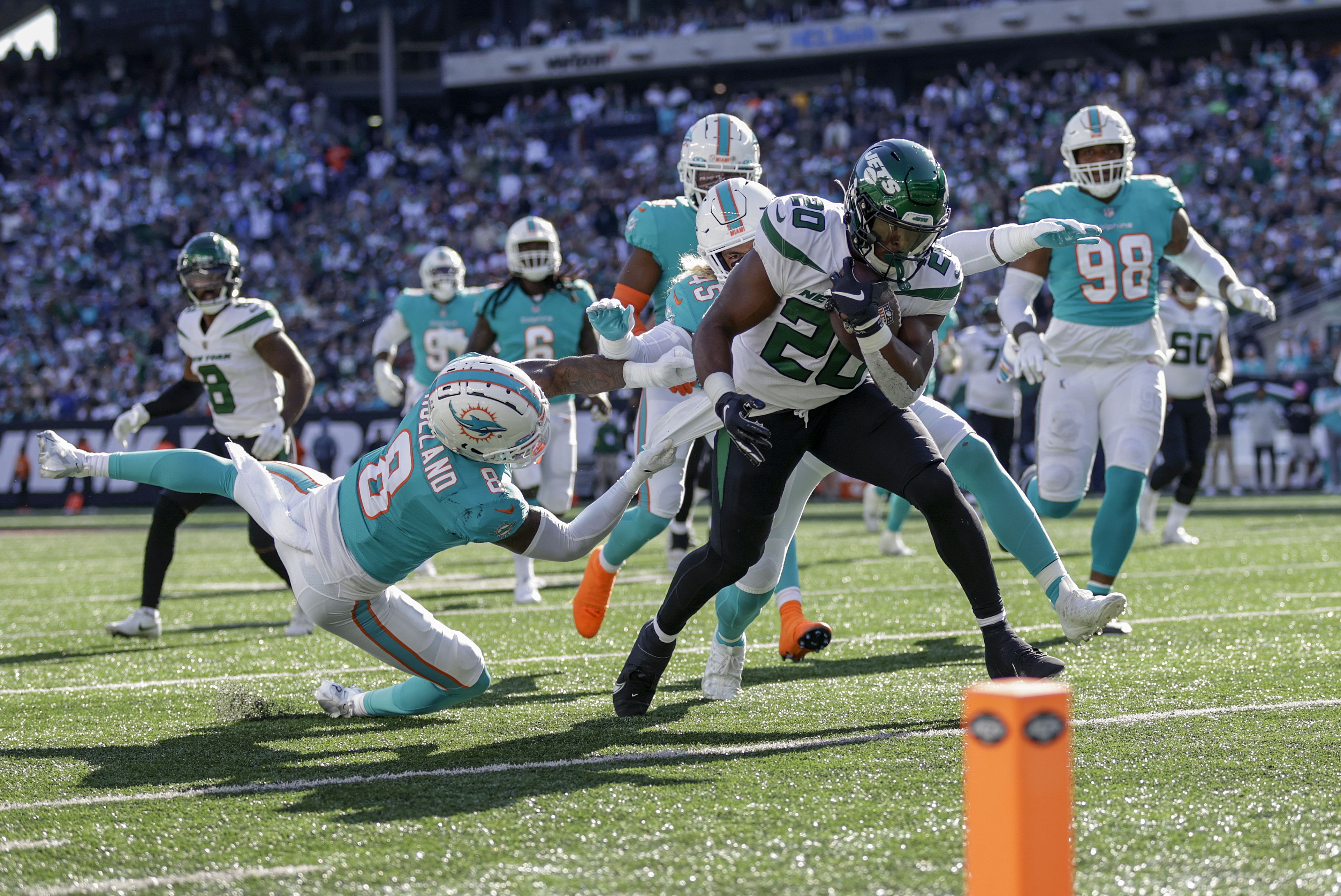 NFL's first ever Black Friday game pins Jets against Dolphins