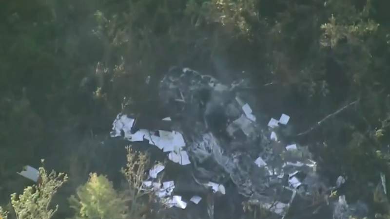 UPDATE: All 4 crew members confirmed dead in Black Hawk helicopter crash in Leesburg