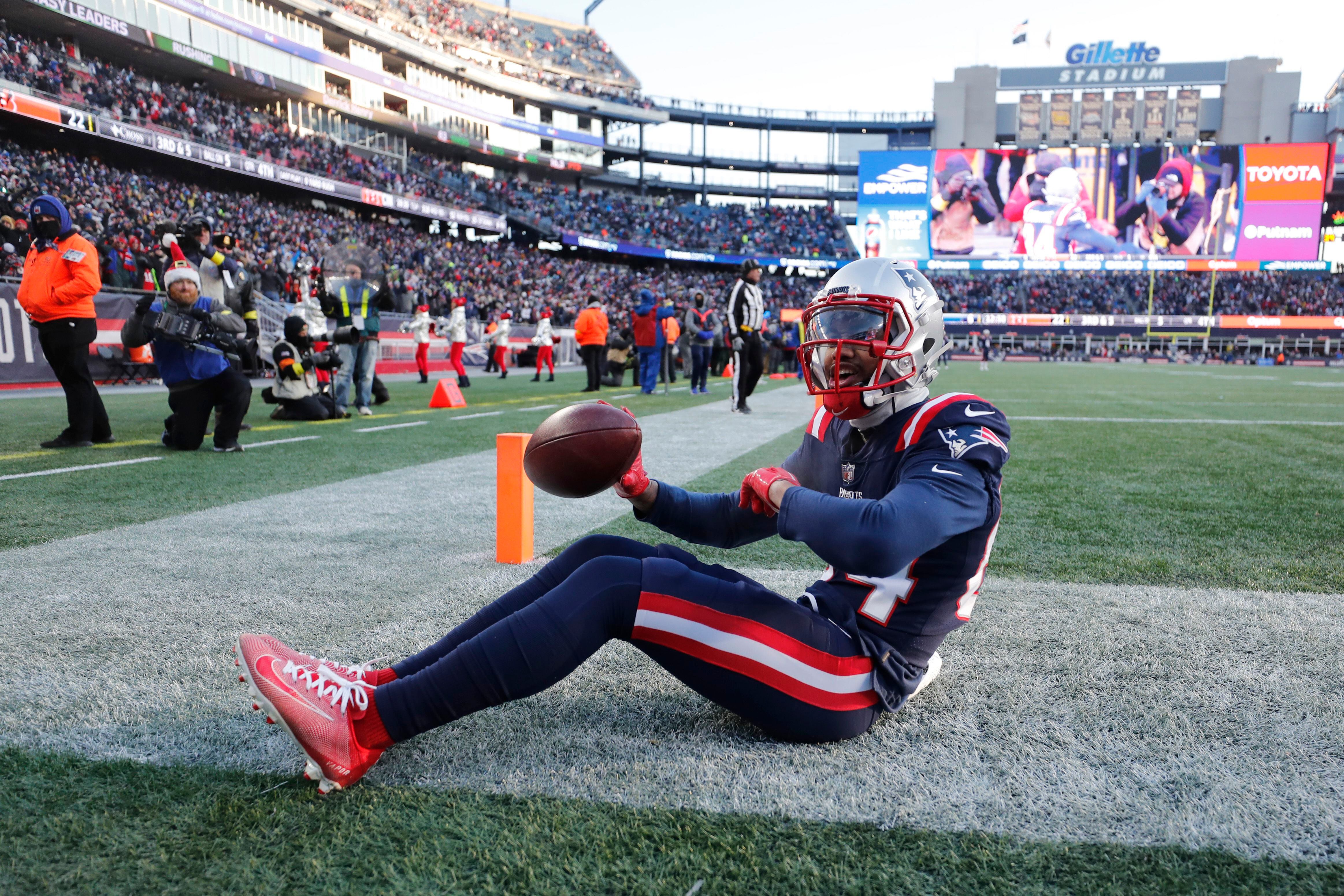 Patriots fumble one away, fall to Bengals 22-18