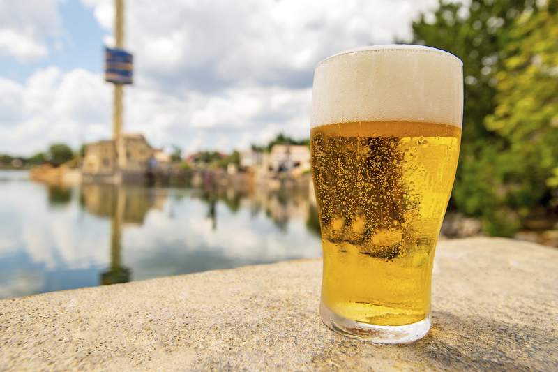 Cheers! SeaWorld Orlando brings back free beer for limited time