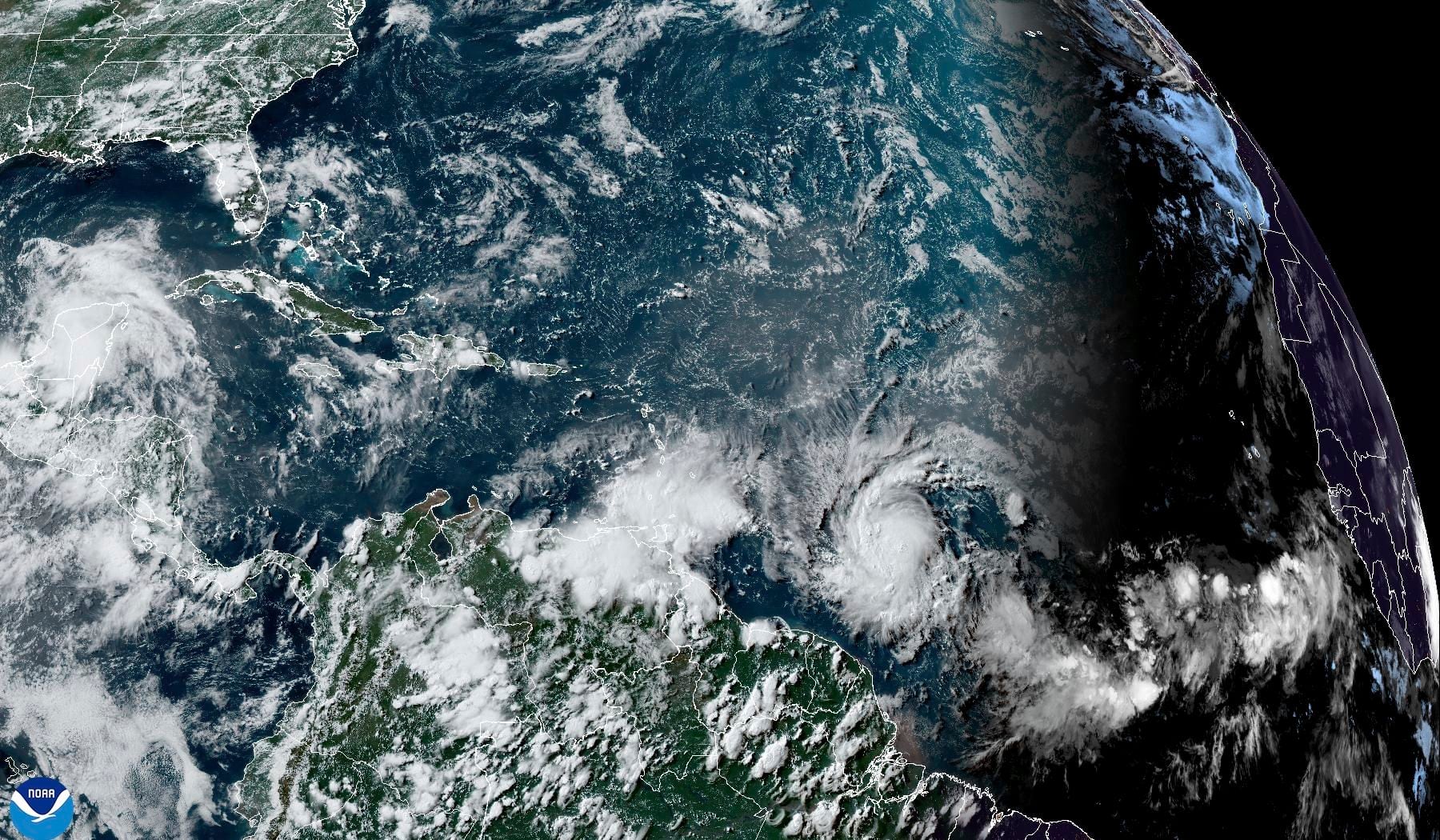 Hurricane Beryl forecast to become a Category 4 storm as it nears southeast Caribbean thumbnail
