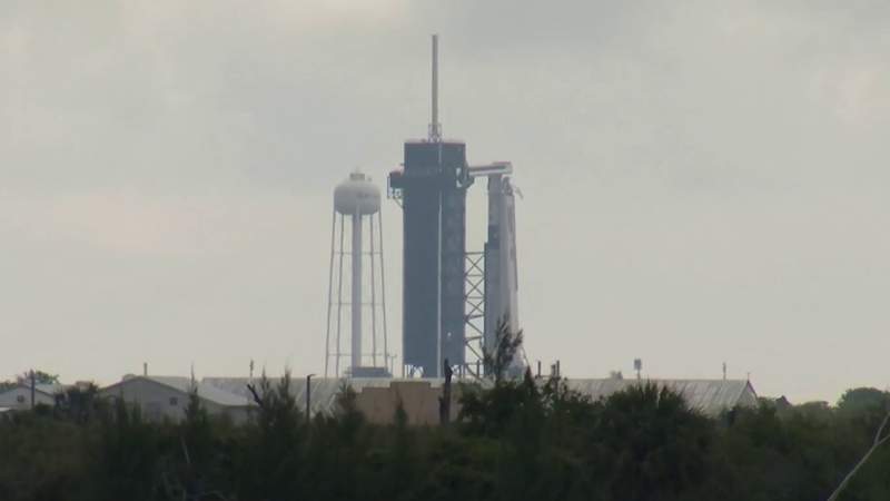 Offshore weather conditions delay SpaceX crew launch until Friday
