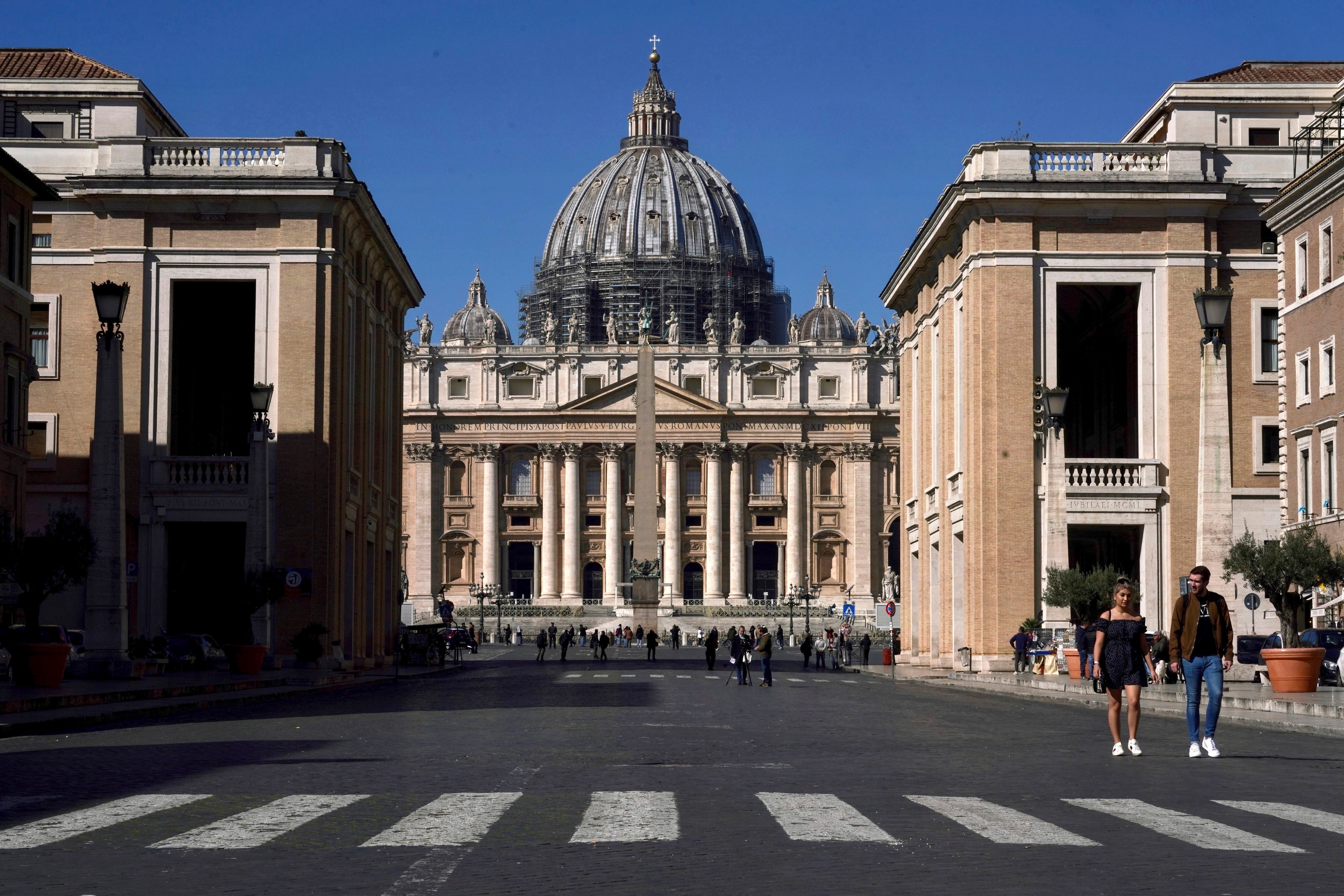 The Vatican stands trial in London as a British financier seeks to clear his name in a property deal thumbnail