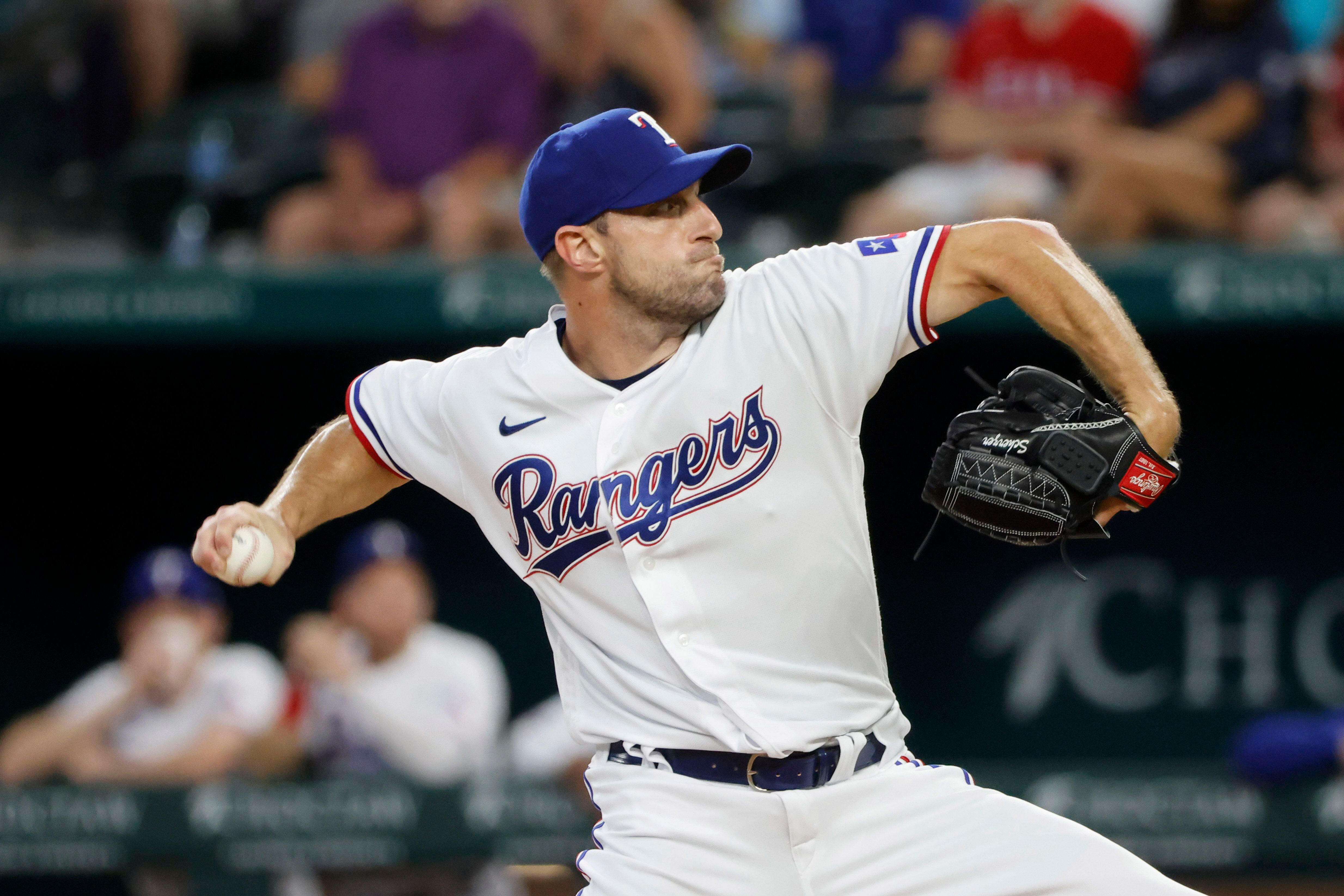 Scherzer settles in to win his debut for Rangers. Semien has go