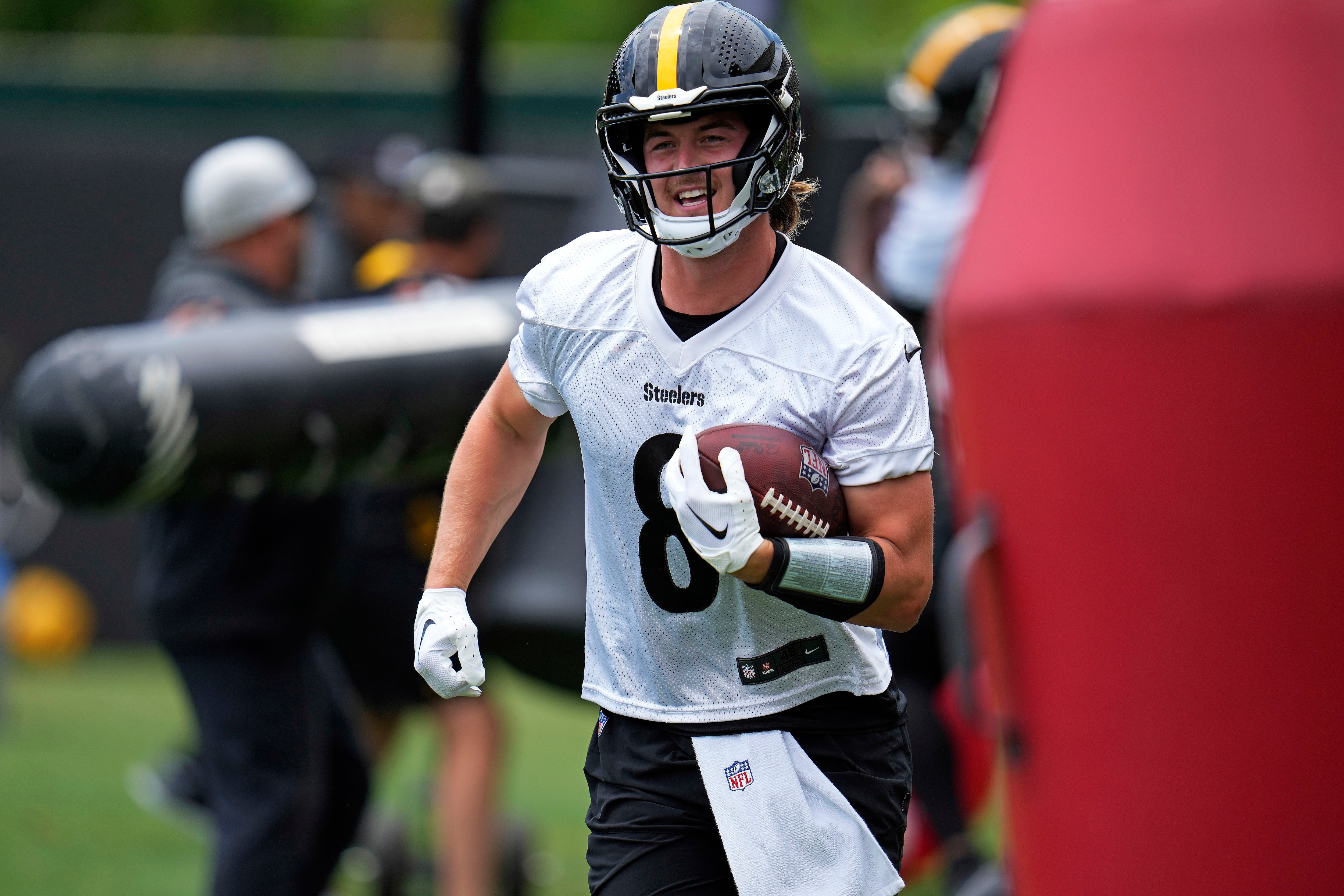 Steelers QB Kenny Pickett enters Year 2 focused on the details - The San  Diego Union-Tribune