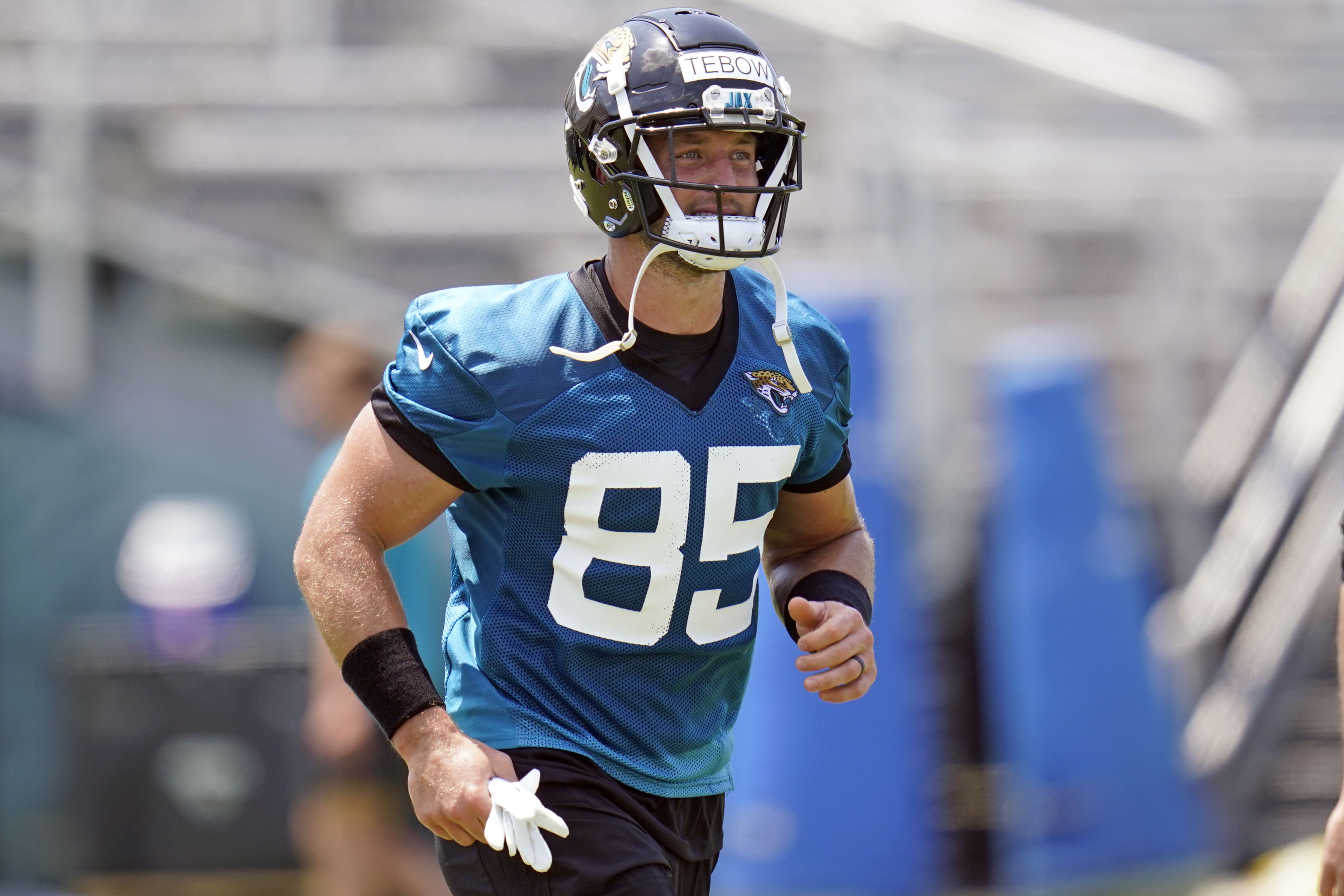 Comeback story? Tebow opens Jags training camp as '1 of 90