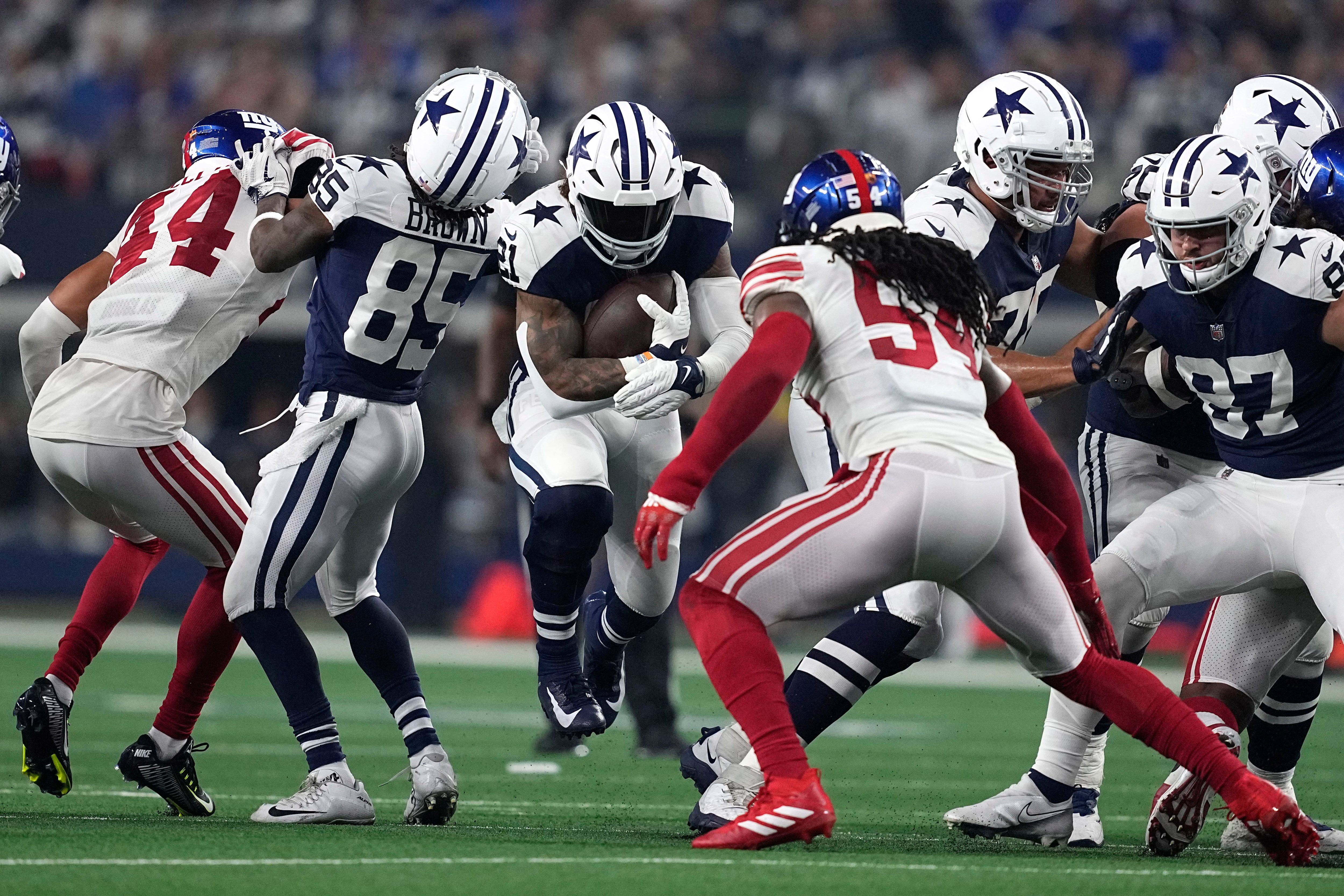 Cowboys' Ezekiel Elliott, Dak Prescot fined for Salvation Army