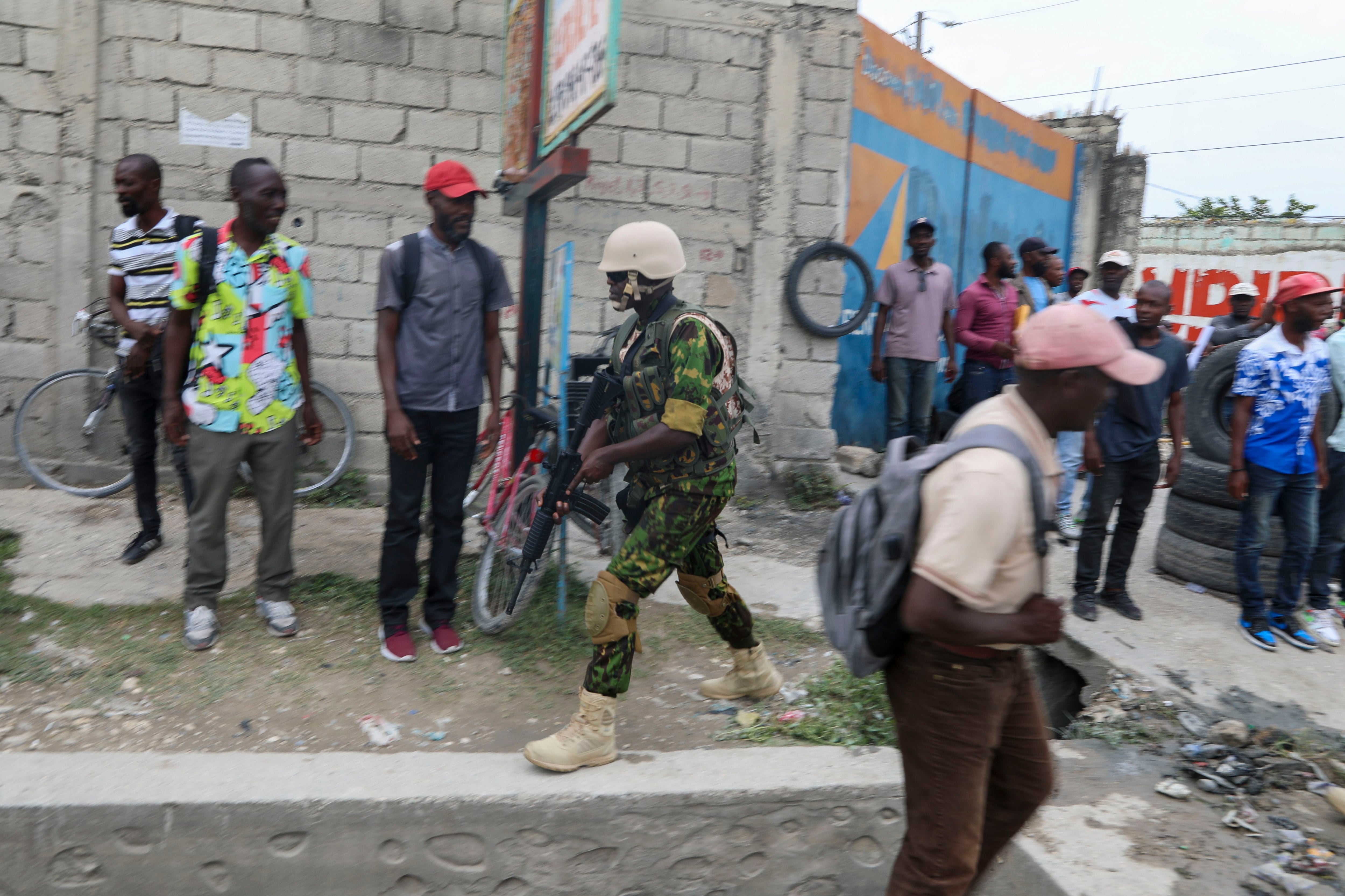 Haiti's prime minister says Kenya police is crucial to controlling gangs, calls early days positive thumbnail