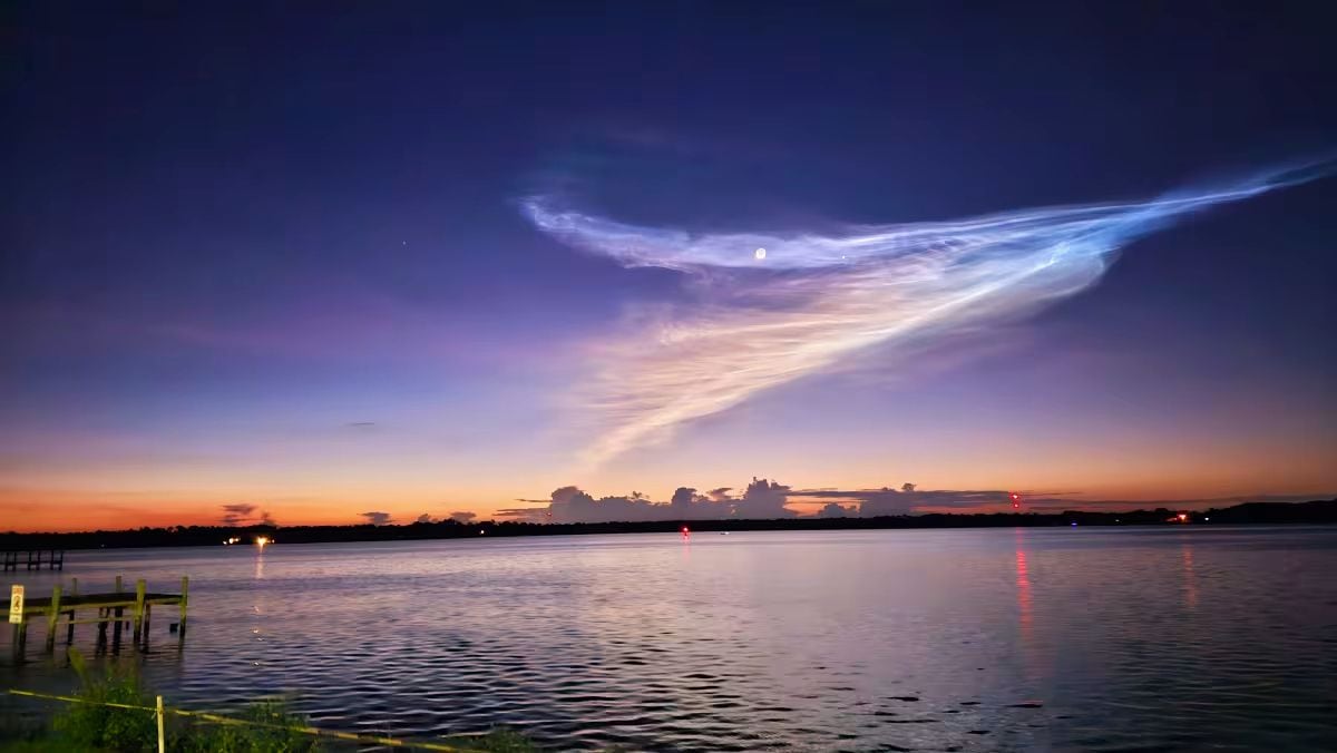 Did you see those crazy clouds? Here’s what caused the Florida sky to light up thumbnail
