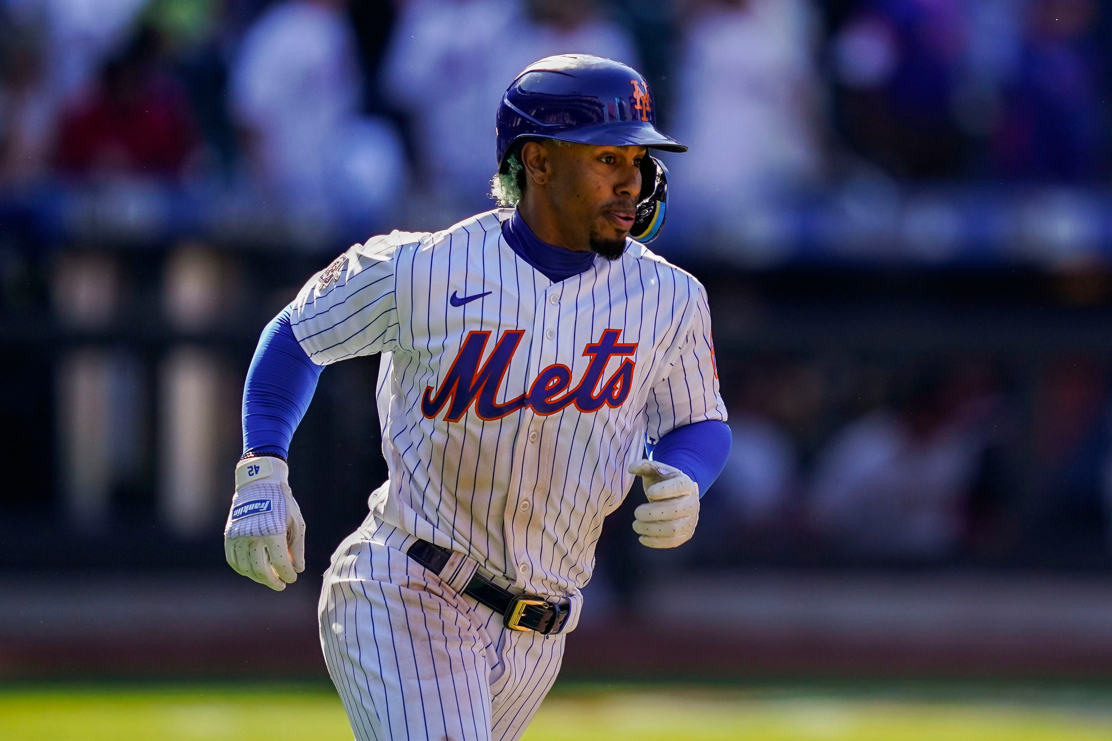 Alonso hits MLB-best 19th HR, Carrasco gets 1st win as Mets rout