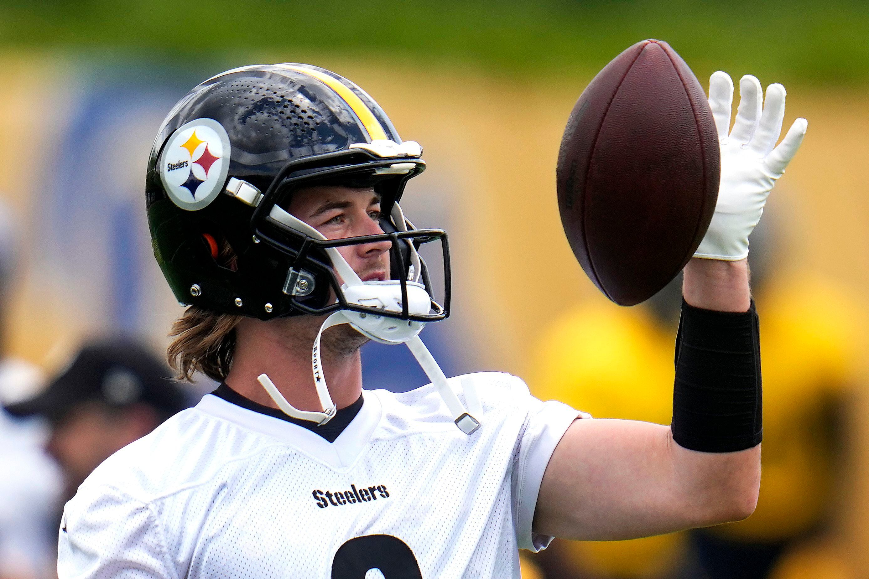 How will Kenny Pickett impact Steelers QB depth chart? What it