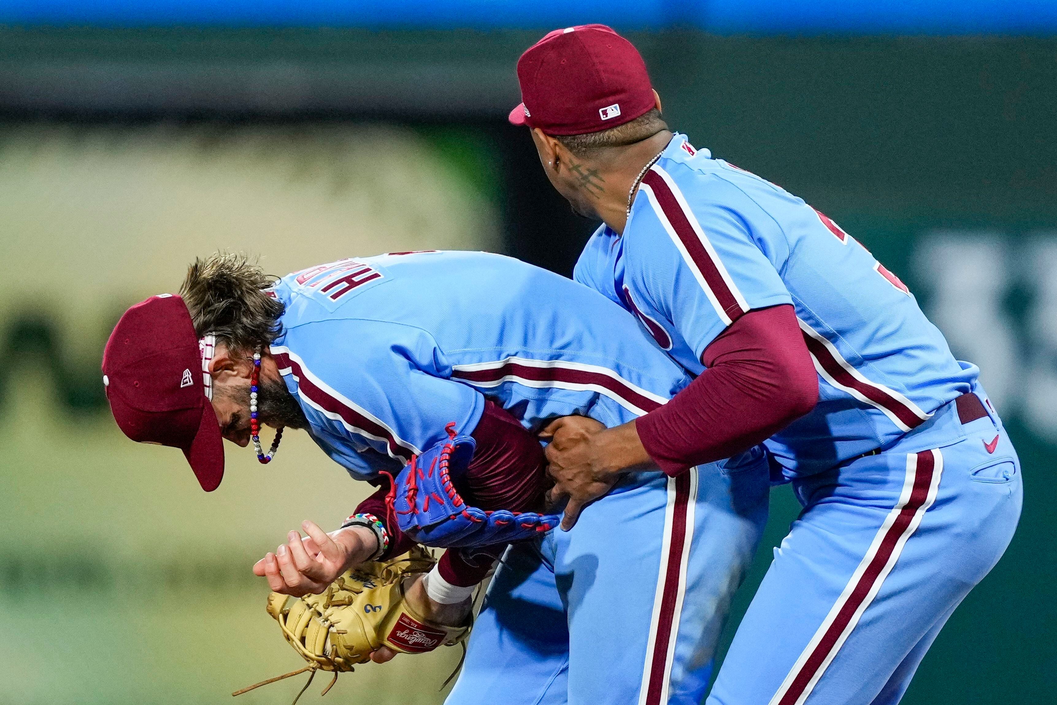 Braves manager Brian Snitker gets 100% honest on difference between regular  season and playoffs