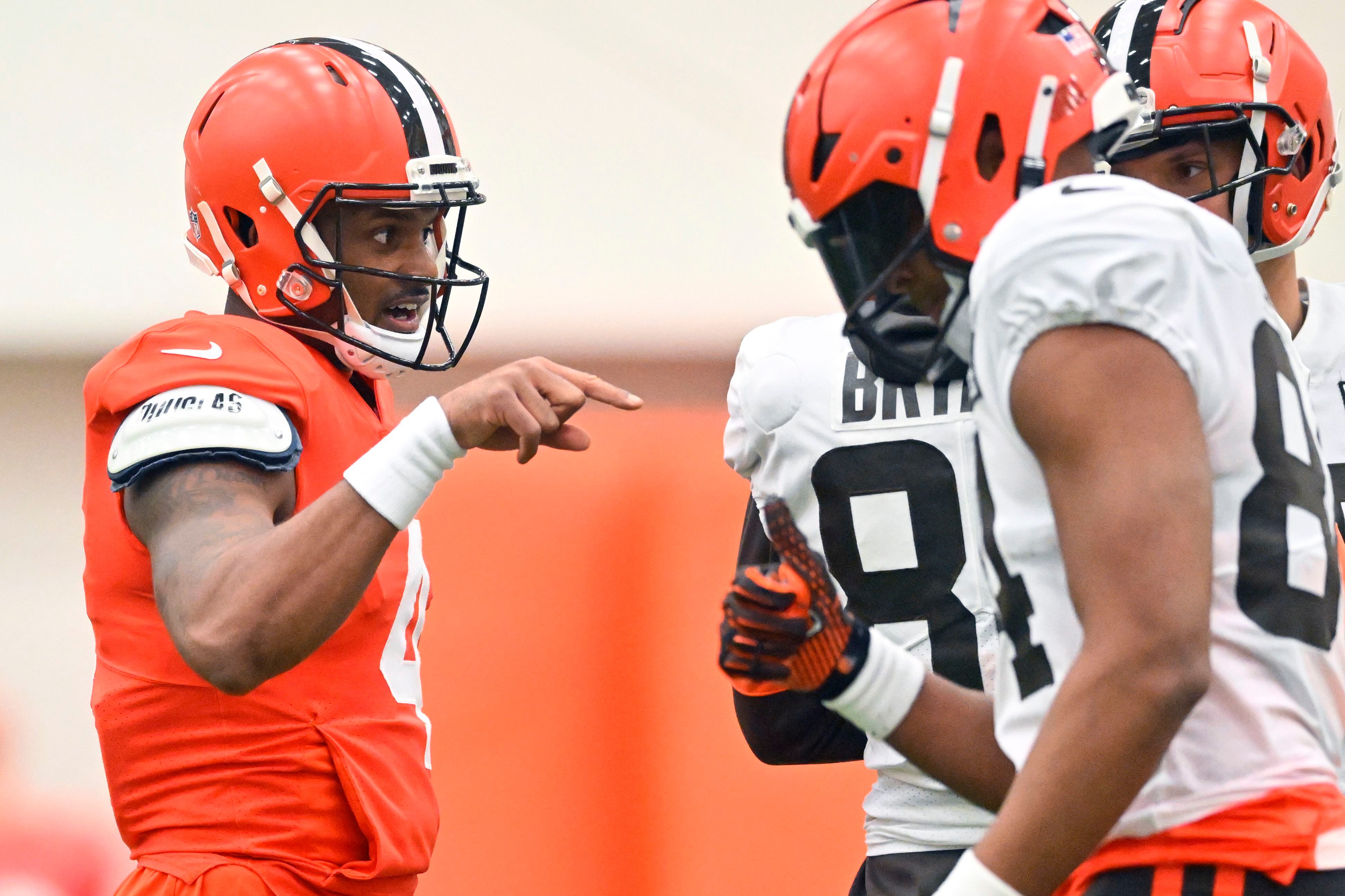 Deshaun Watson Returns To Browns Practice As 11-Game Suspension Nears Its  End